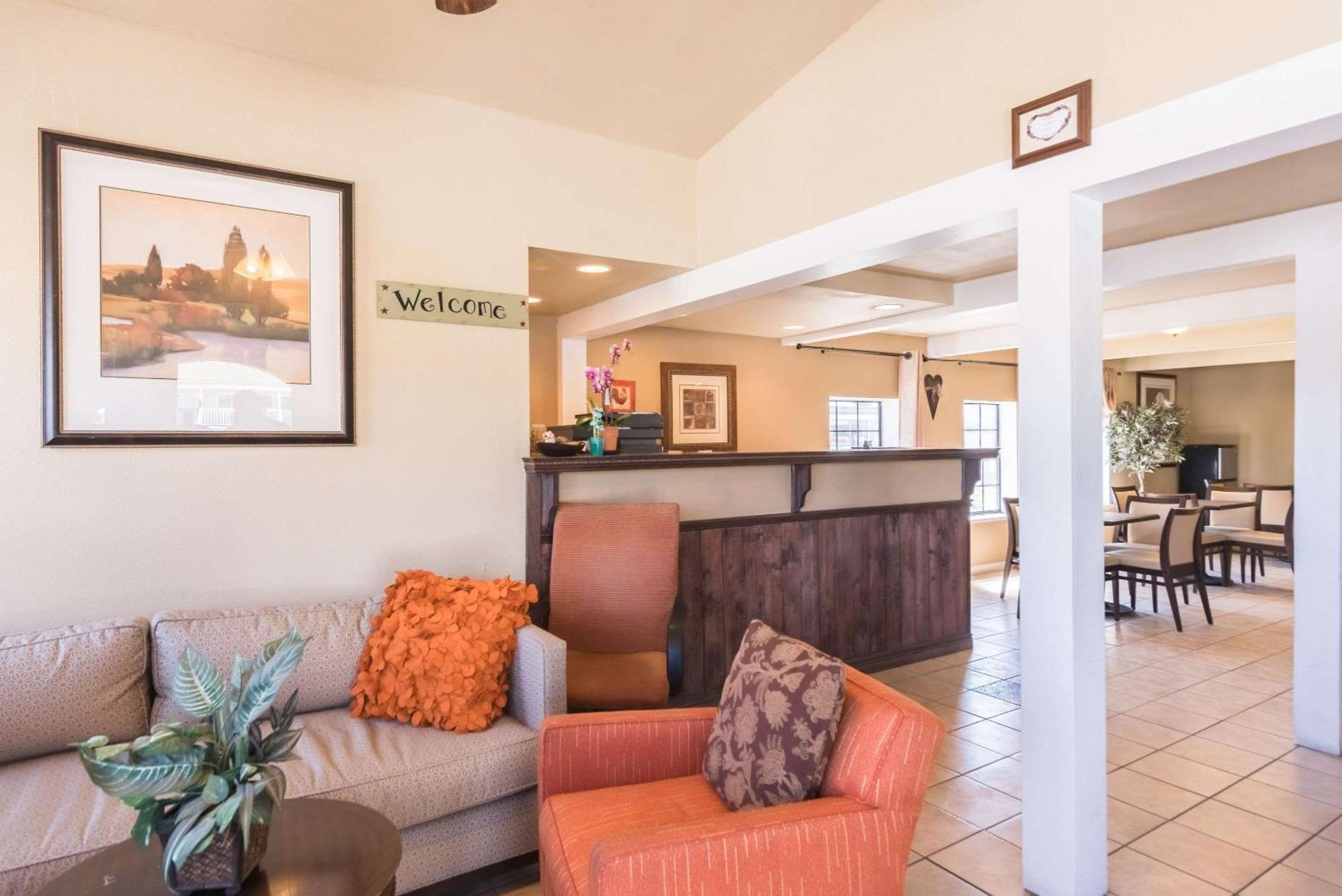 Montrose Vacations - 1st Interstate Inn Montrose - Property Image 21