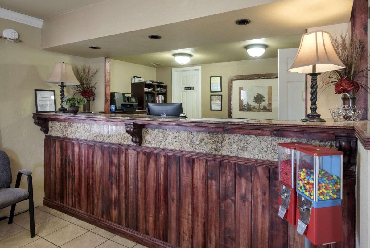 hotel reception