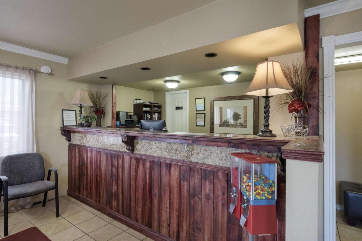 hotel reception