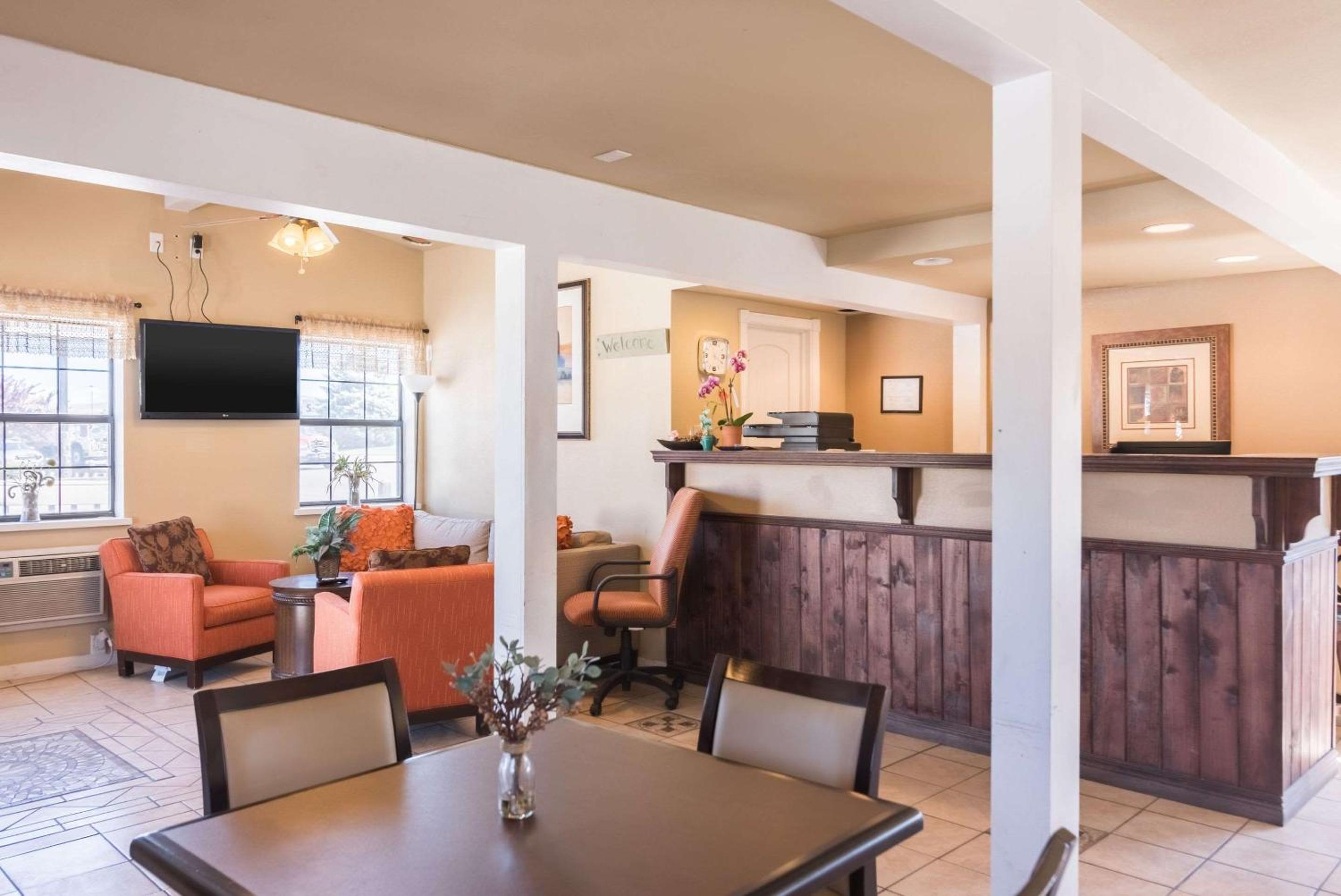 Montrose Vacations - 1st Interstate Inn Montrose - Property Image 14