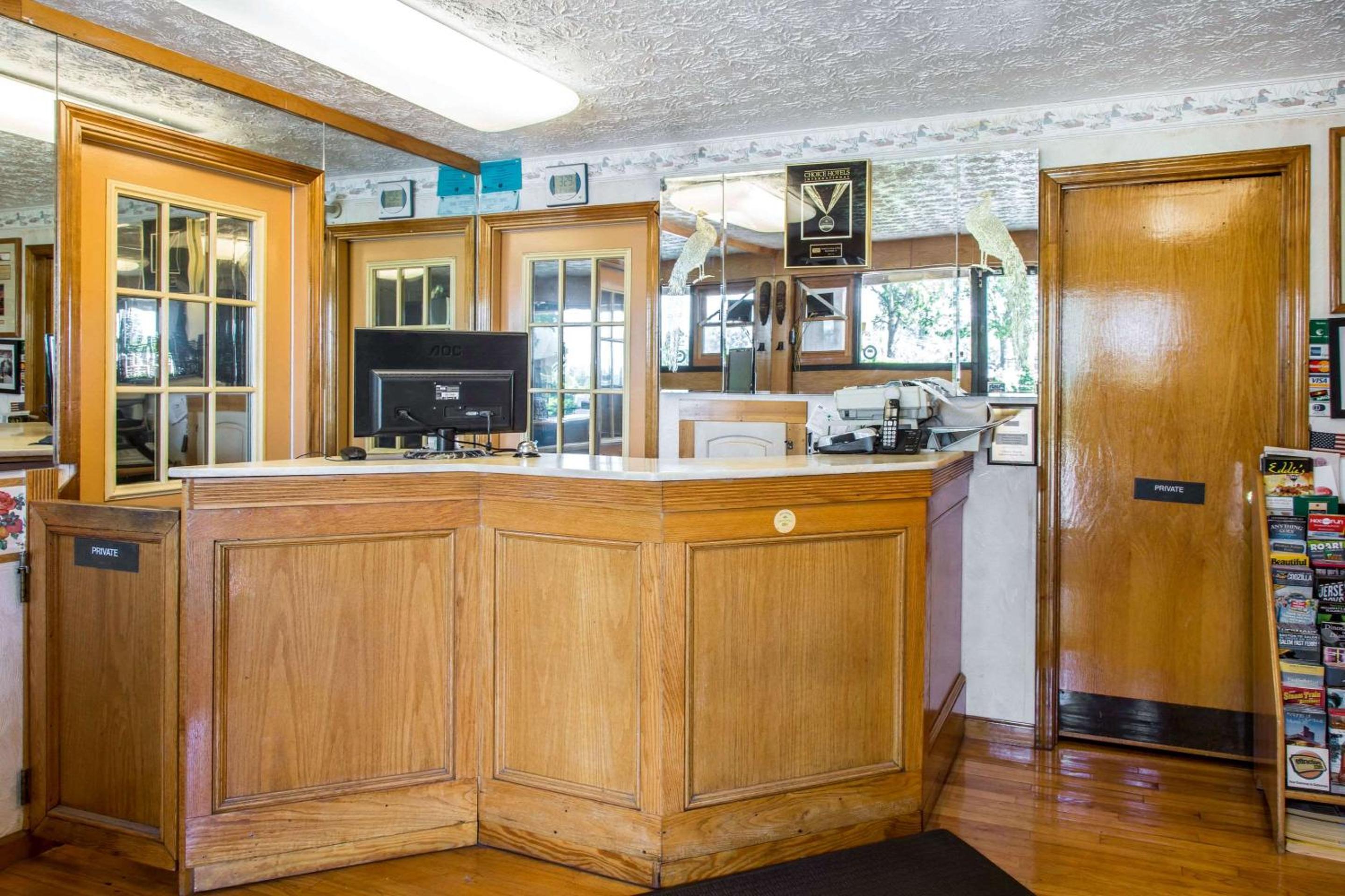 Rodeway Inn Suites Branford - Guilford - Property Image 16