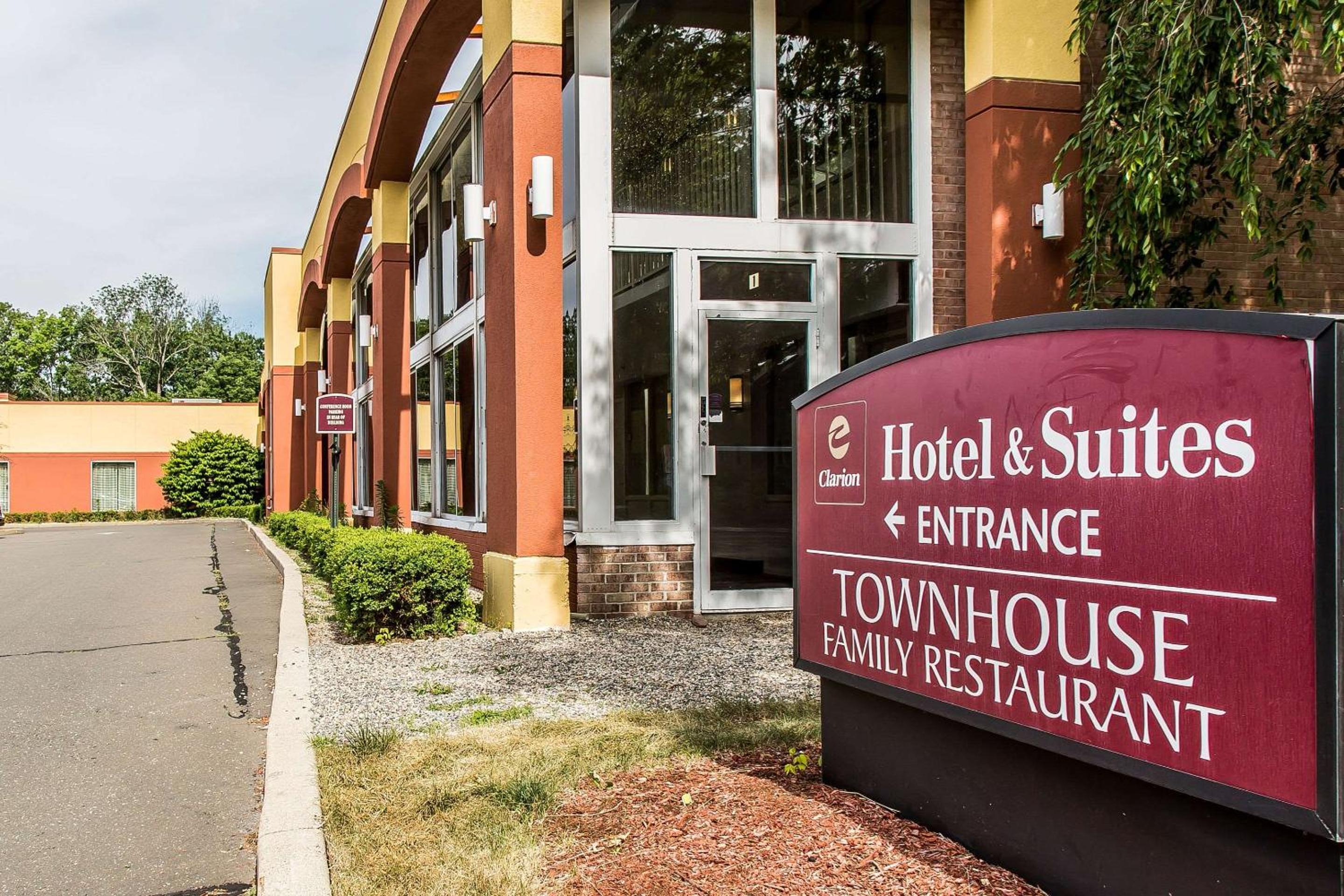 Clarion Hotel Suites Hamden-New Haven - Property Image 31
