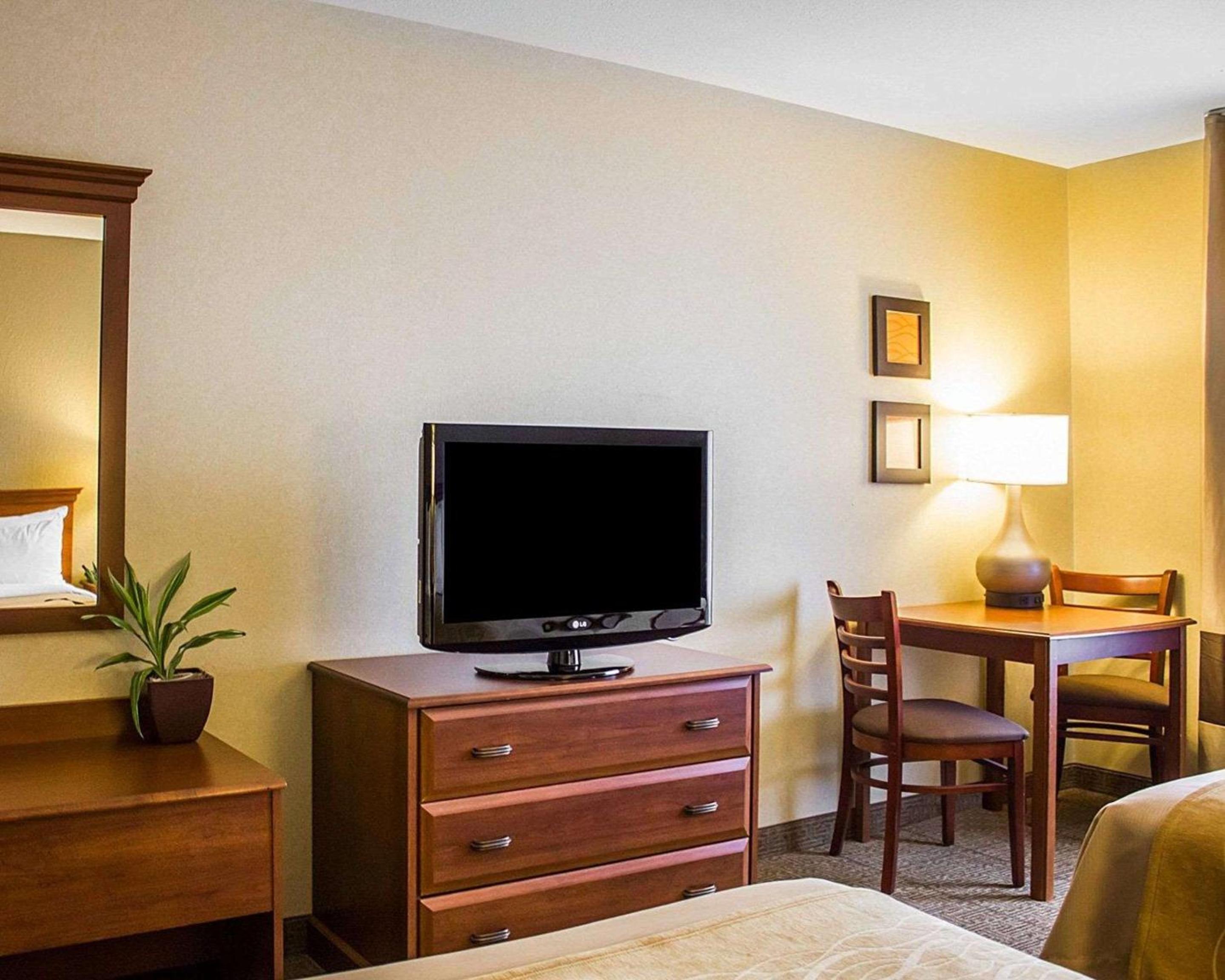 Comfort Inn Guilford near I-95 - Property Image 10