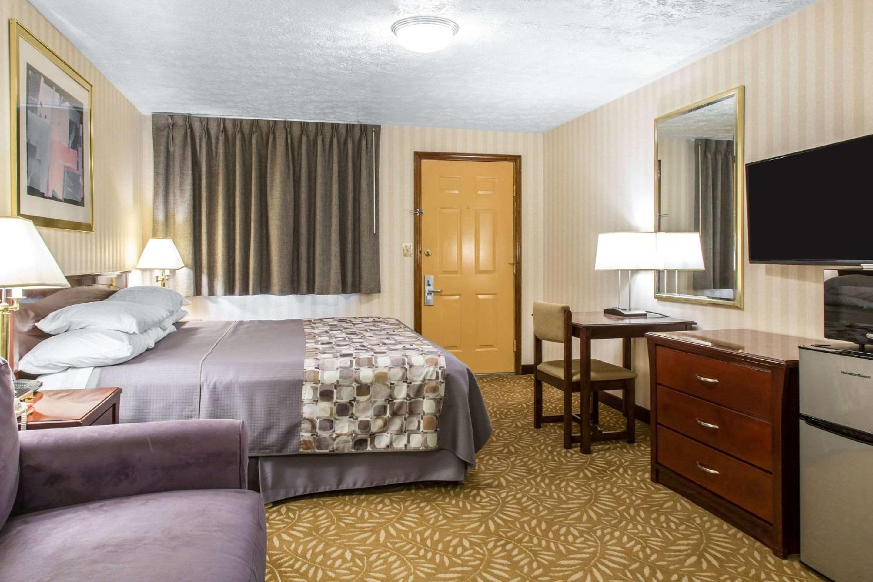 Rodeway Inn Suites Branford - Guilford - Property Image 13