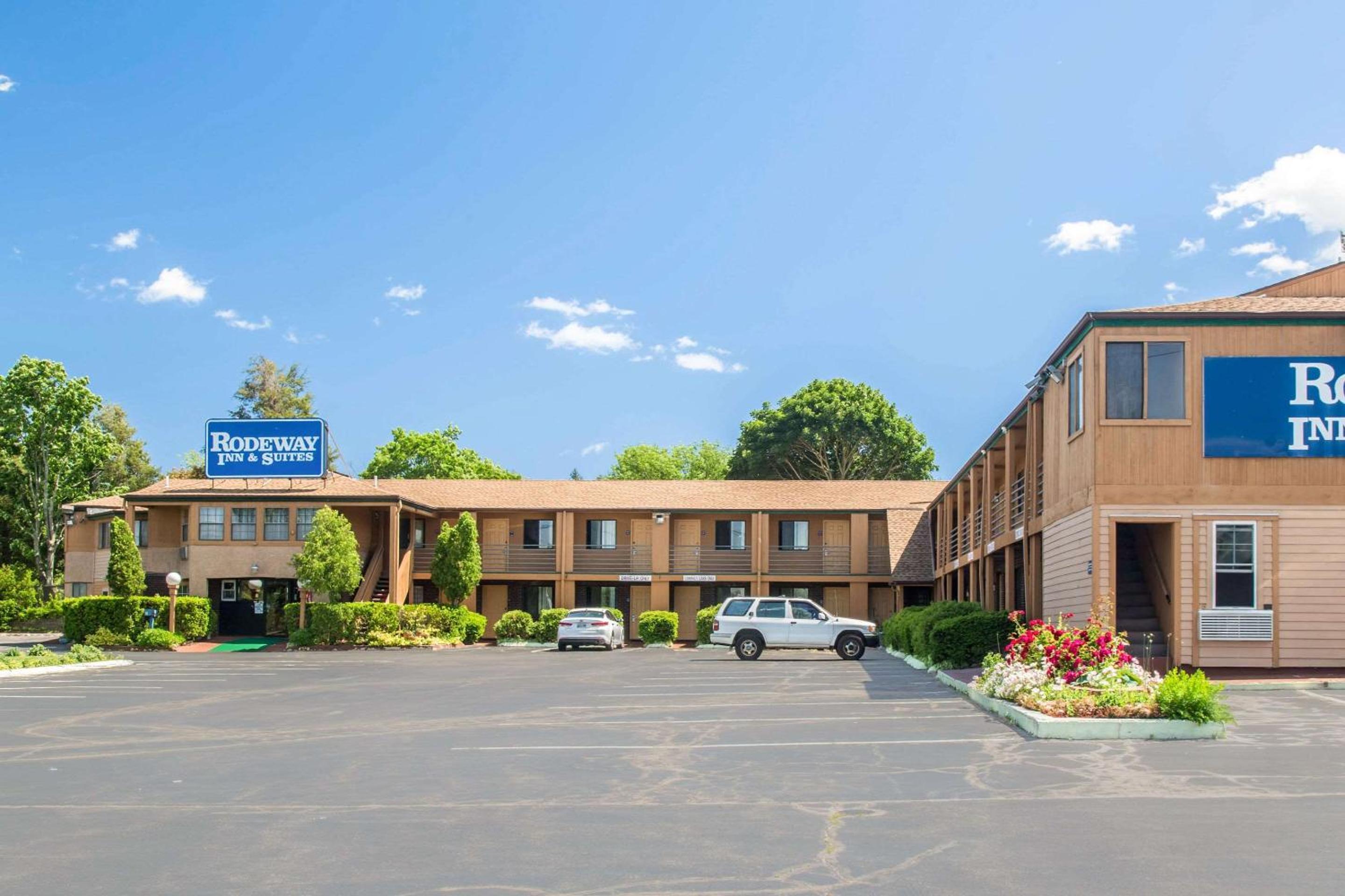 Rodeway Inn Suites Branford - Guilford - Property Image 9