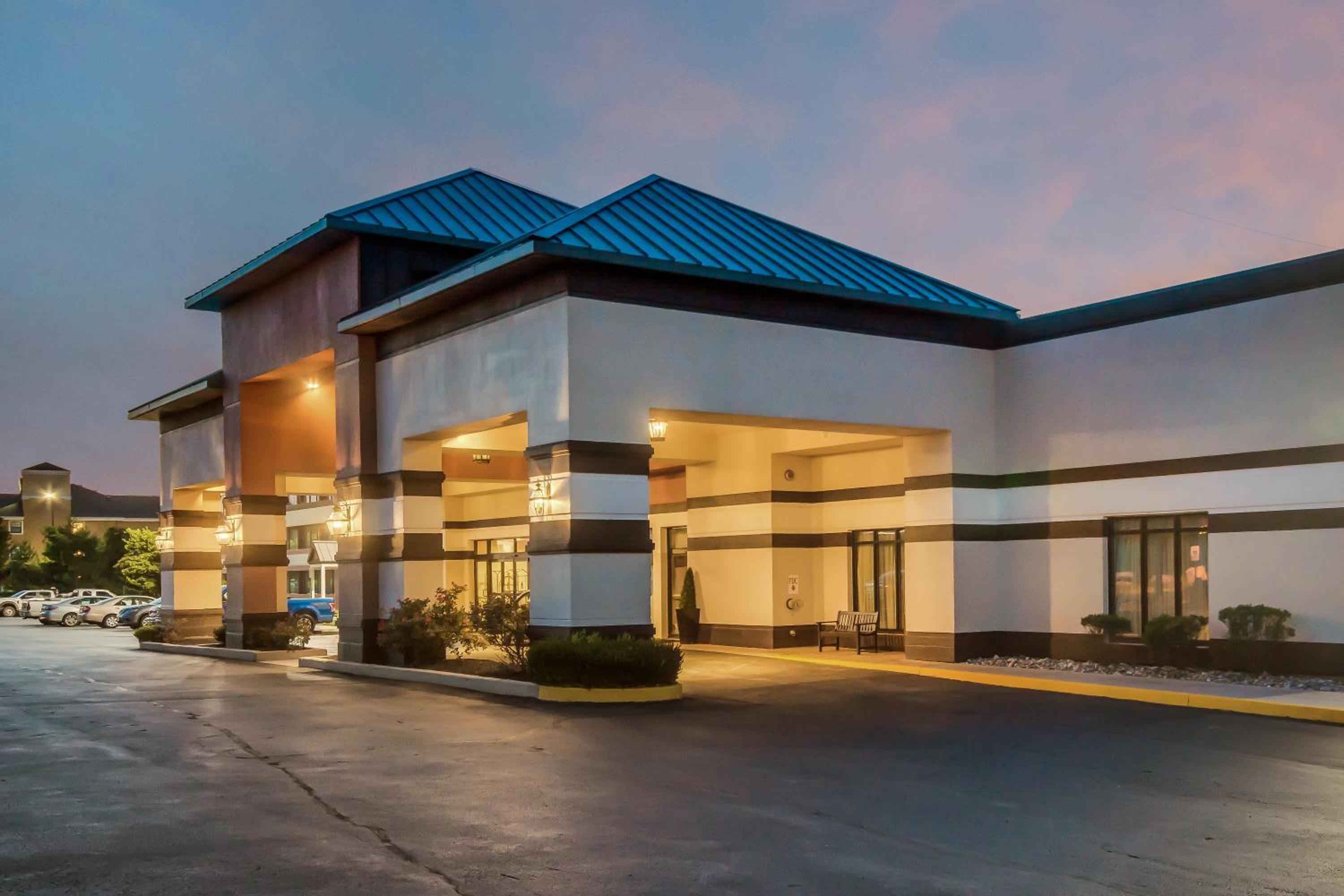 Philadelphia Vacations - Chester Hotel and Conference Center - Property Image 2