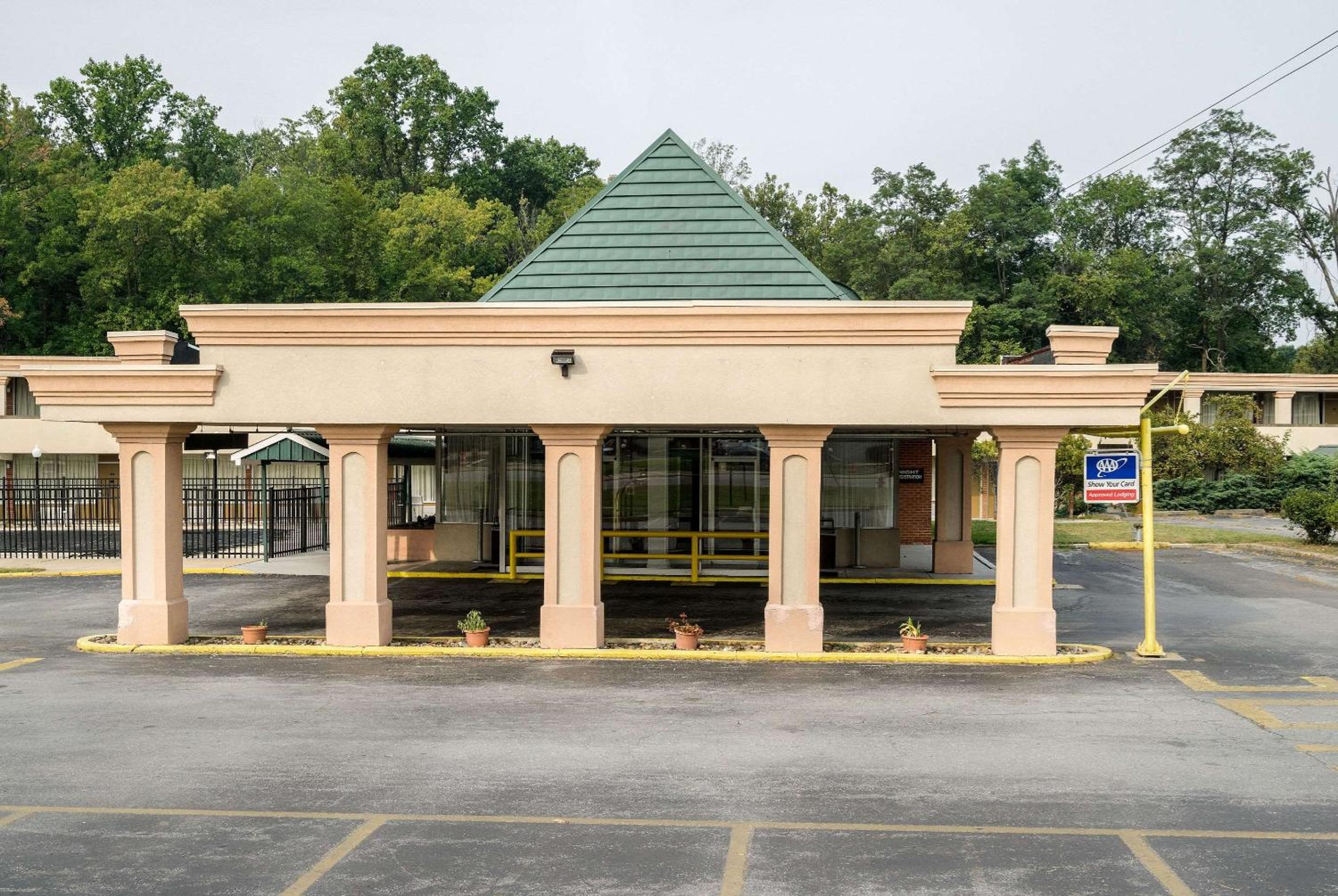 Hotel Rodeway Inn University - Image 1