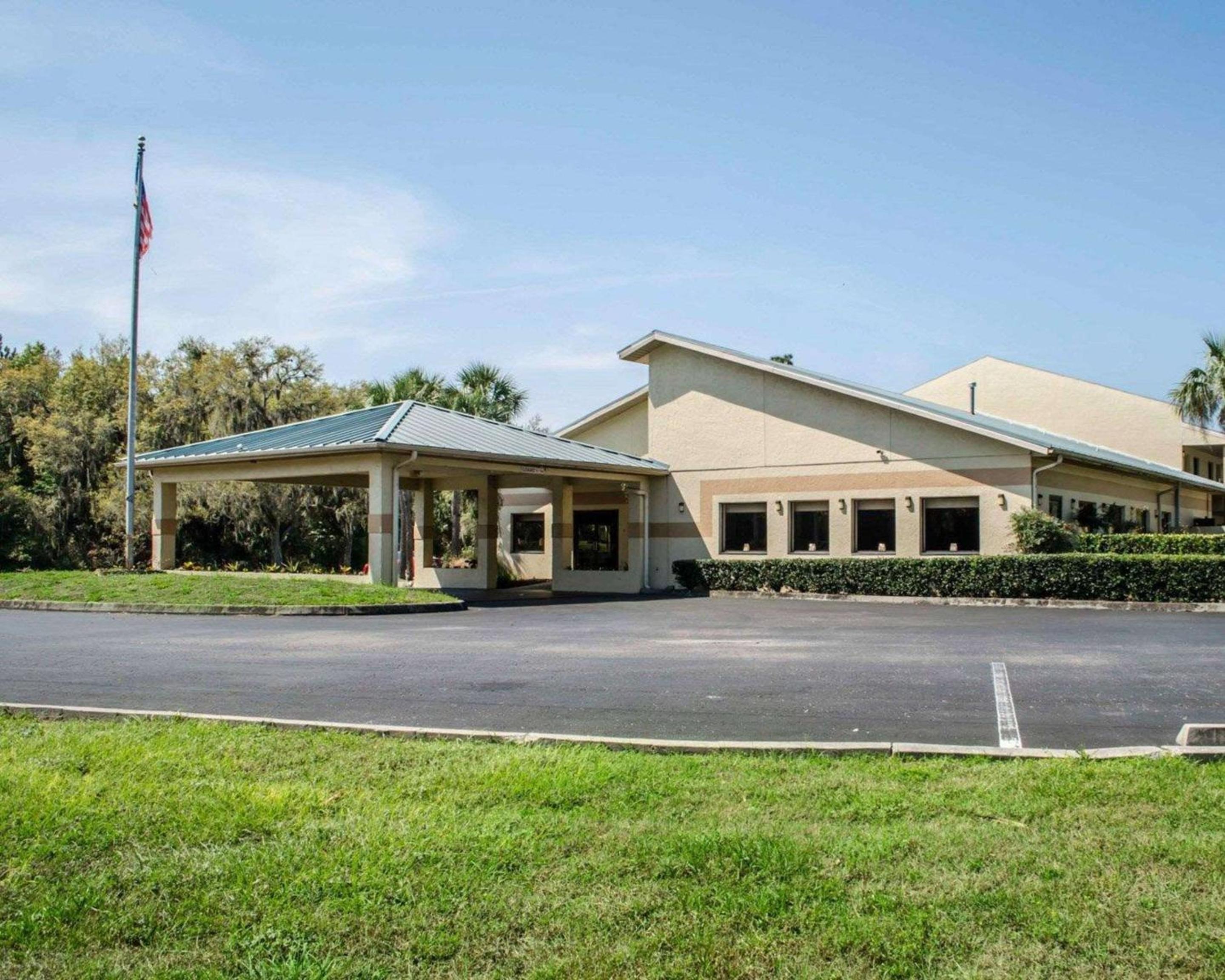 Crystal River Vacations - Quality Inn Crystal River - Property Image 1