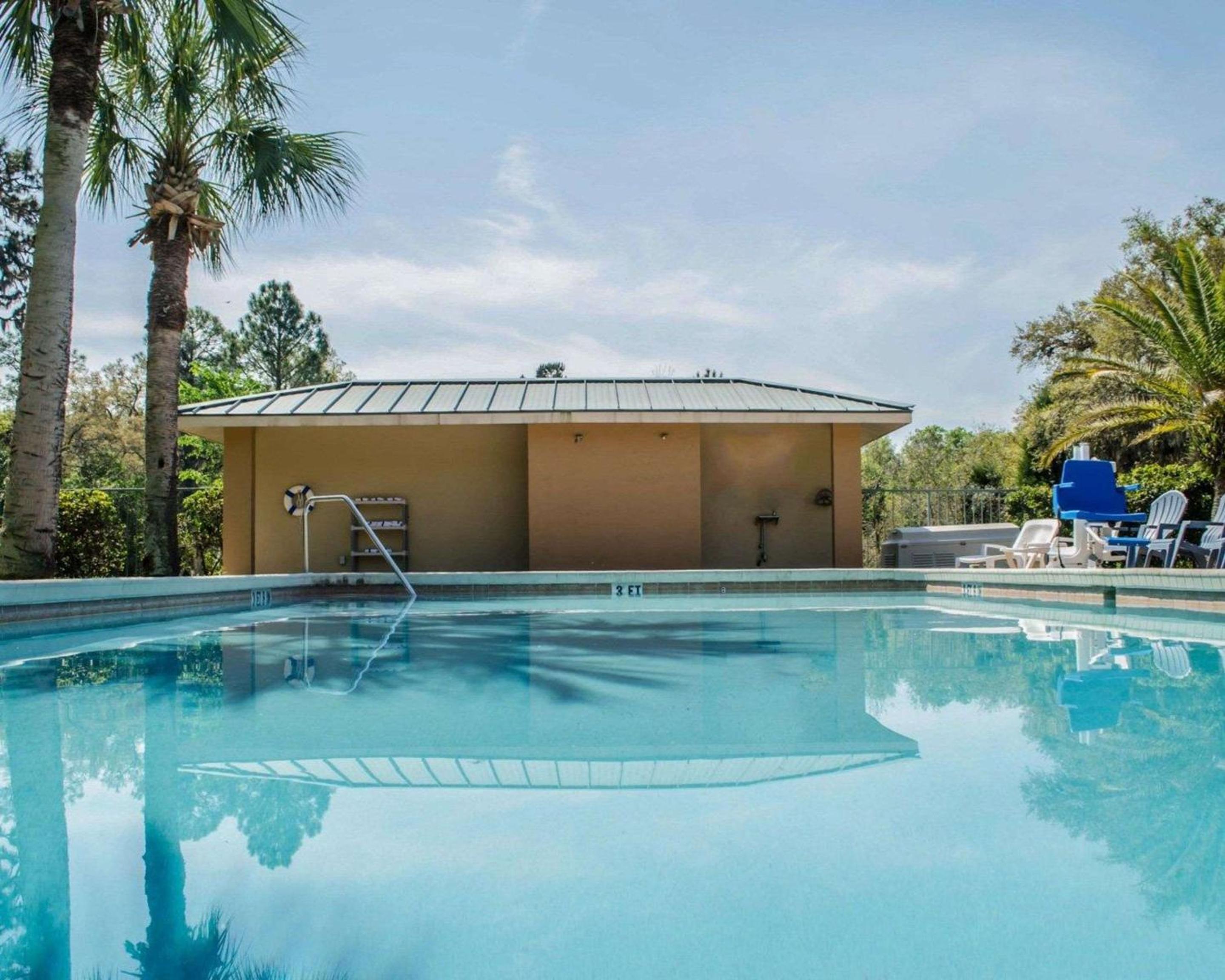 Crystal River Vacations - Quality Inn Crystal River - Property Image 10