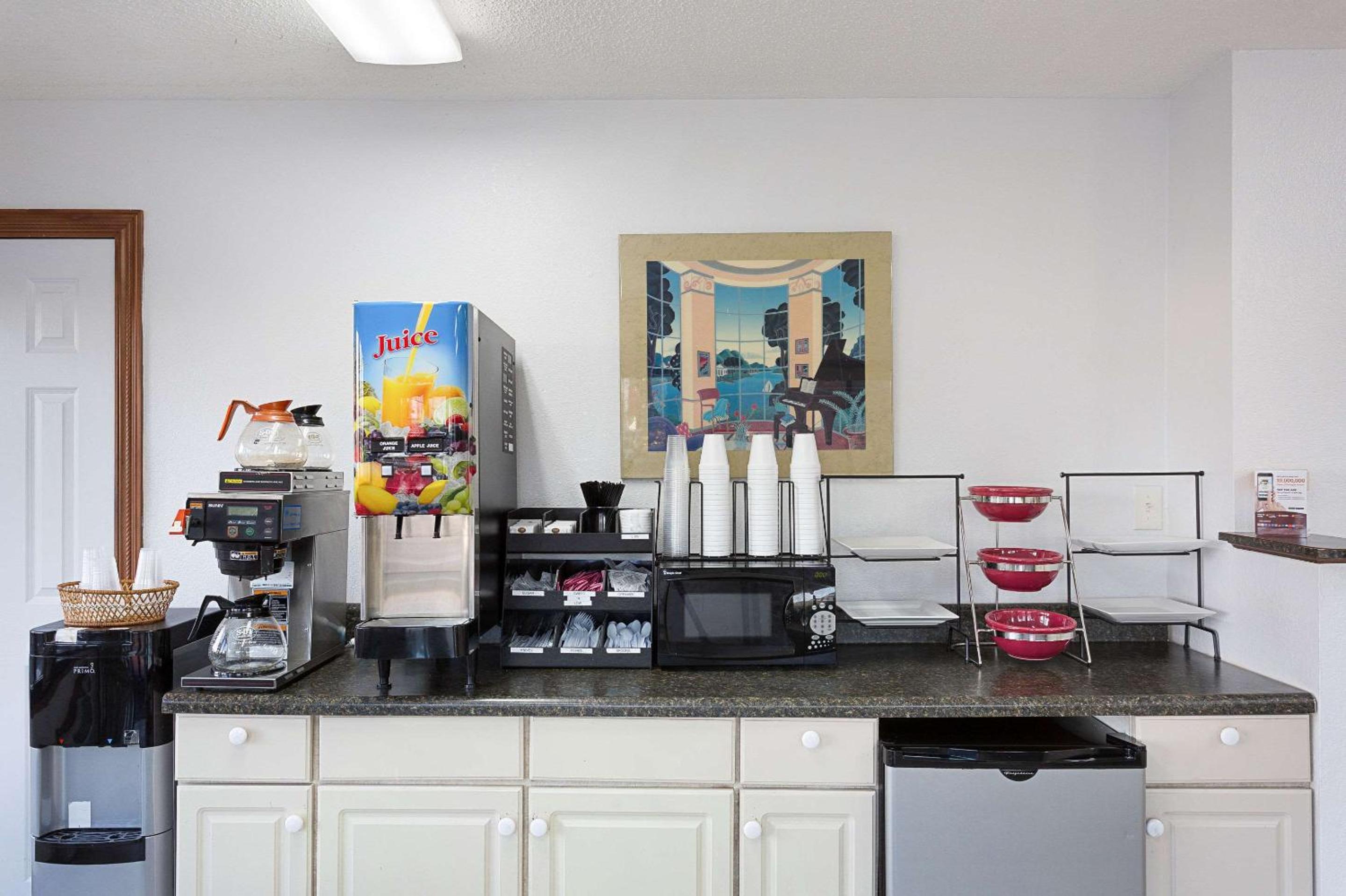 Lake City Vacations - Rodeway Inn Lake City I-75 - Property Image 4