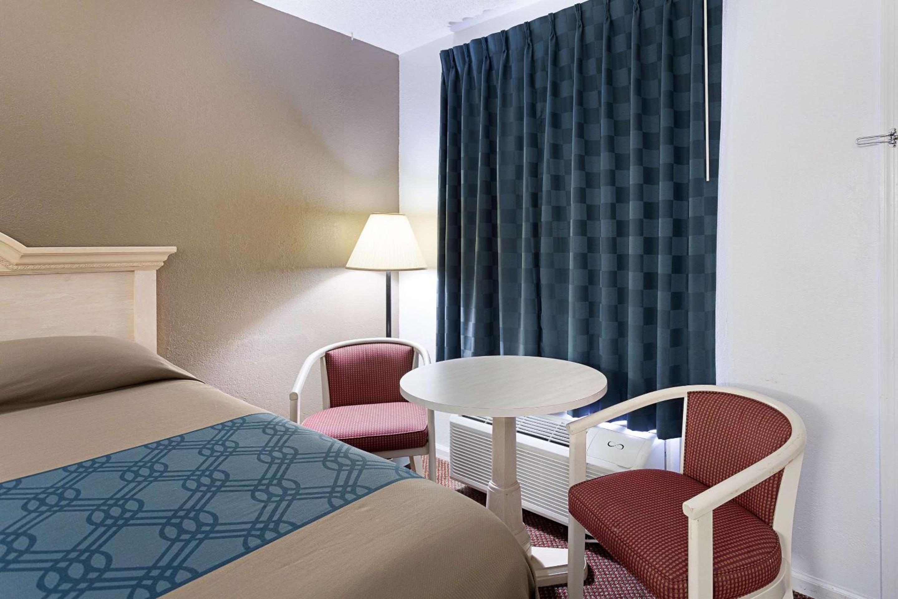 Lake City Vacations - Rodeway Inn Lake City I-75 - Property Image 18