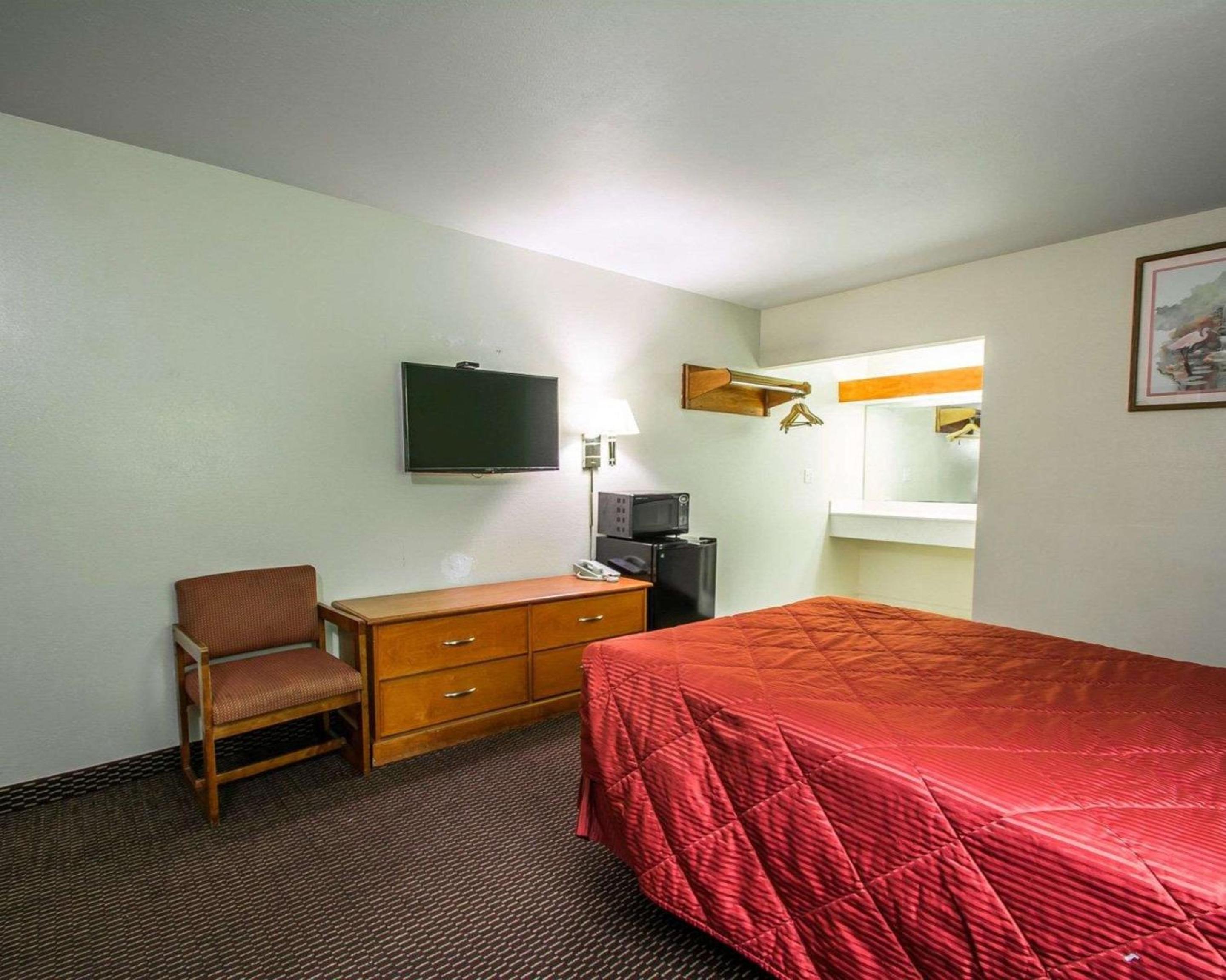Rodeway Inn Fort Pierce I-95