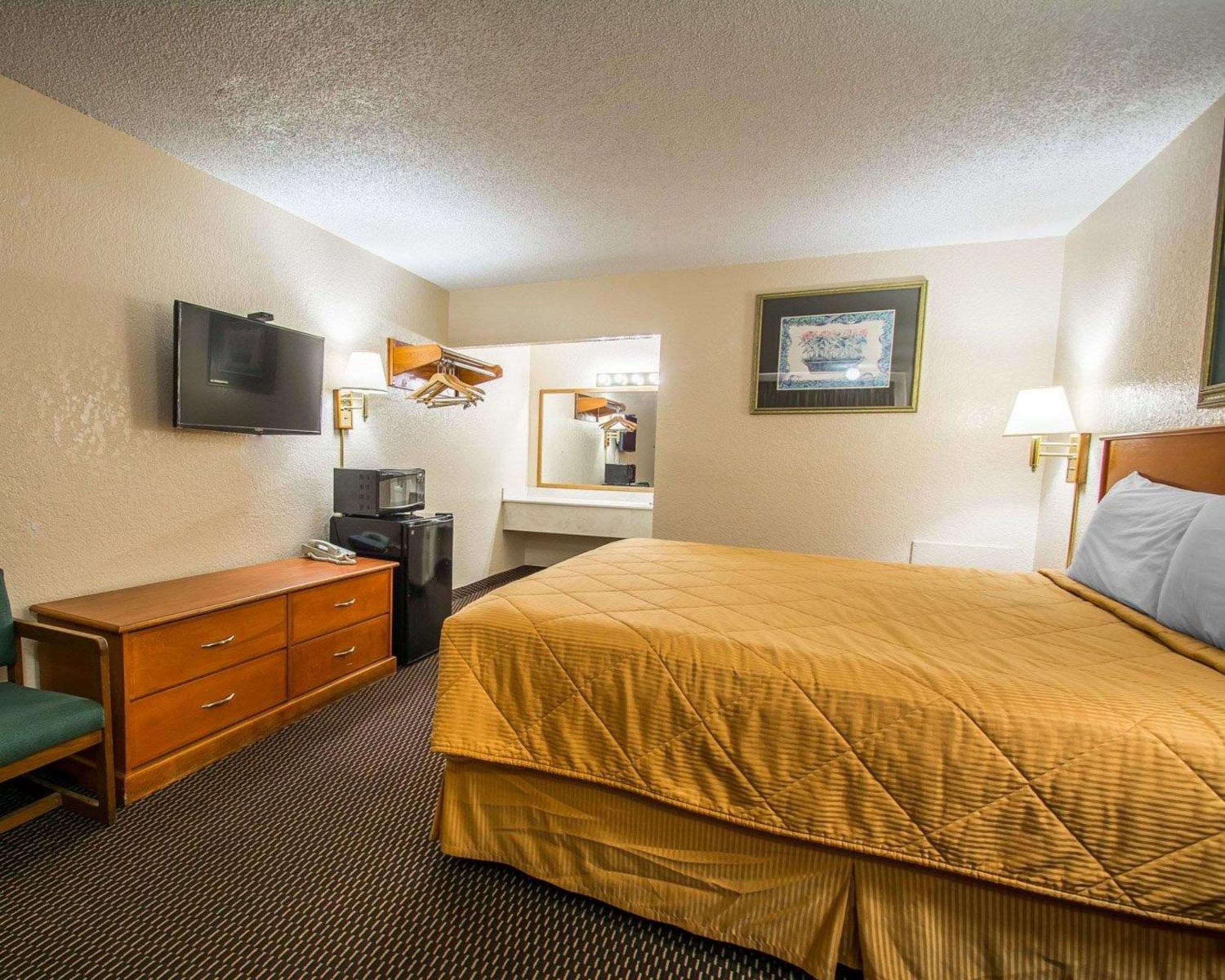 Rodeway Inn Fort Pierce I-95