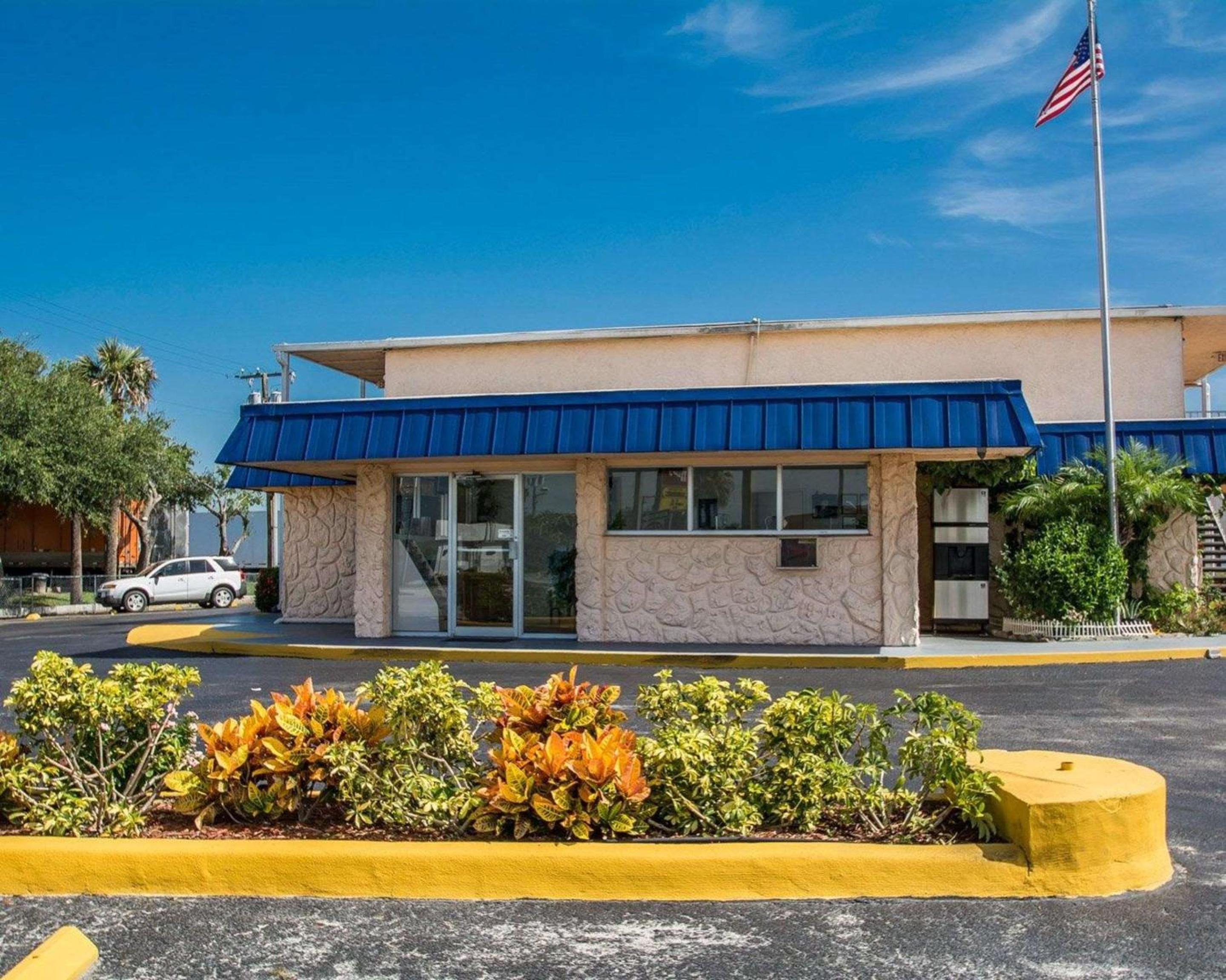 Rodeway Inn Fort Pierce I-95