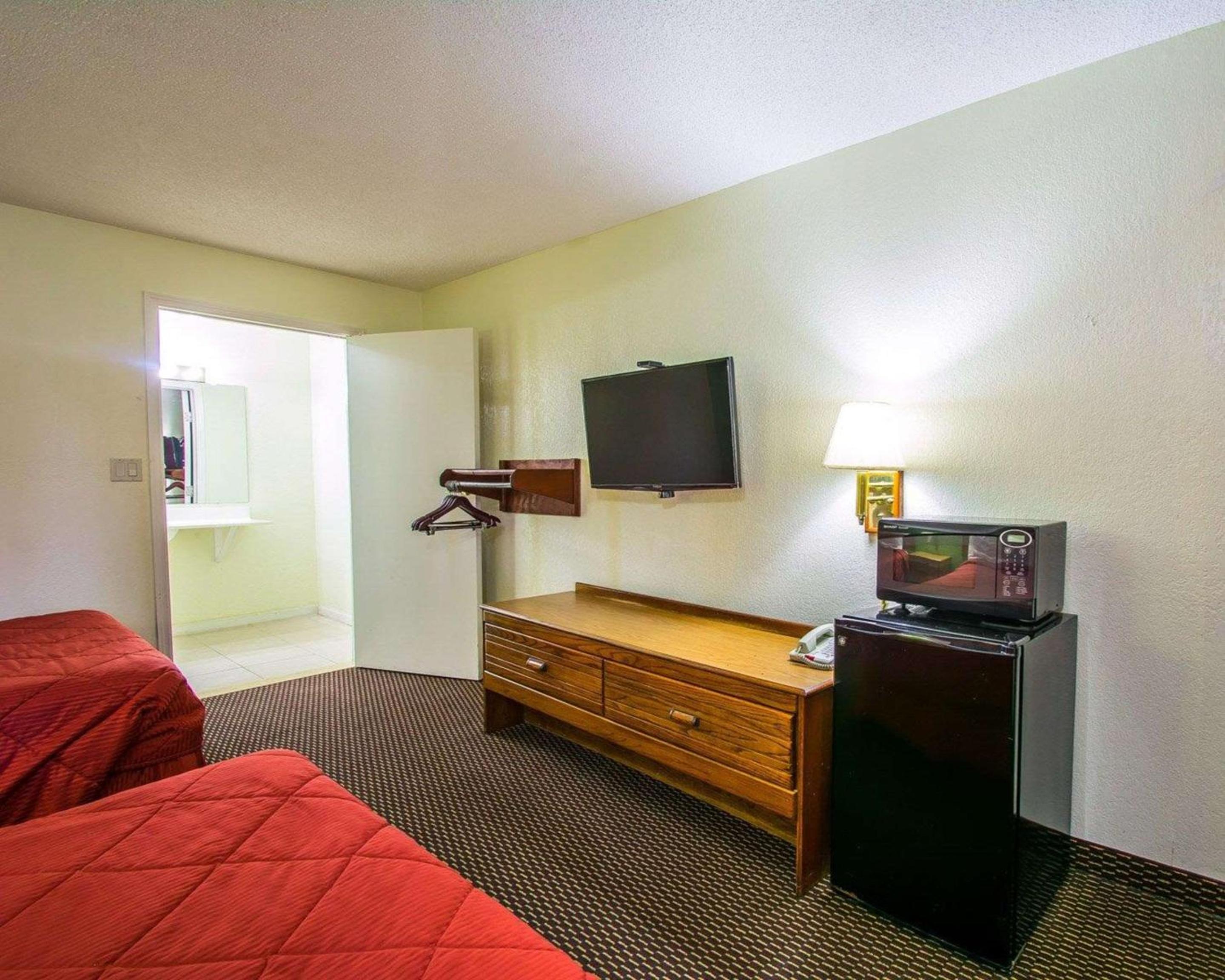 Rodeway Inn Fort Pierce I-95