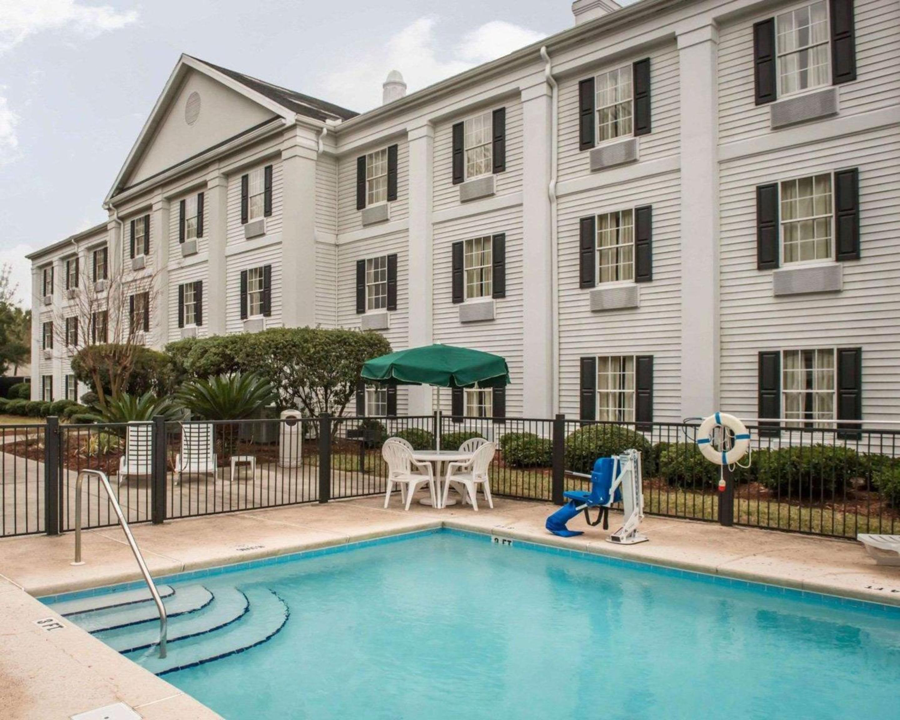 Lake City Vacations - Quality Inn Lake City - Property Image 38