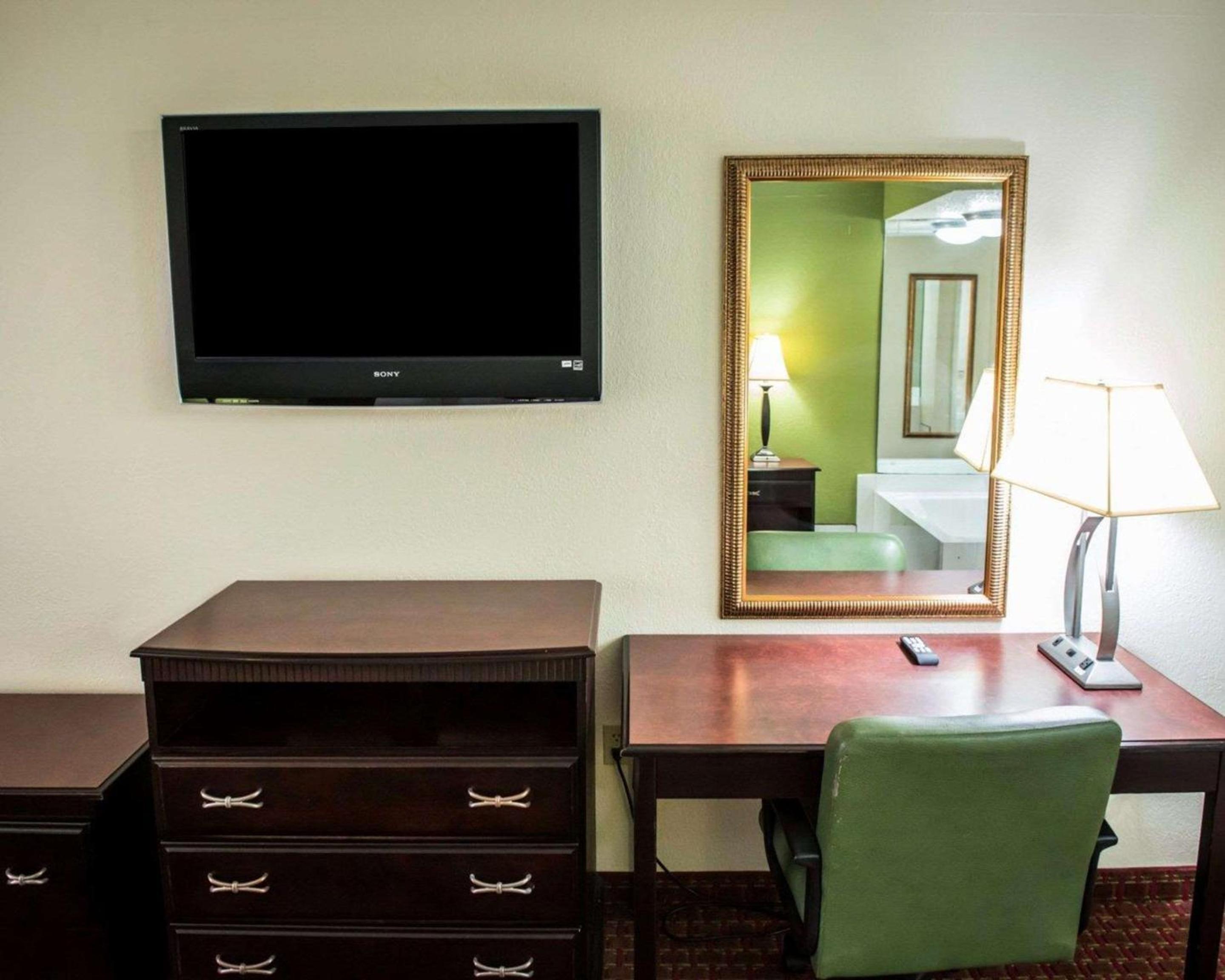 Quality Inn Chipley I-10 at Exit 120 - Property Image 3