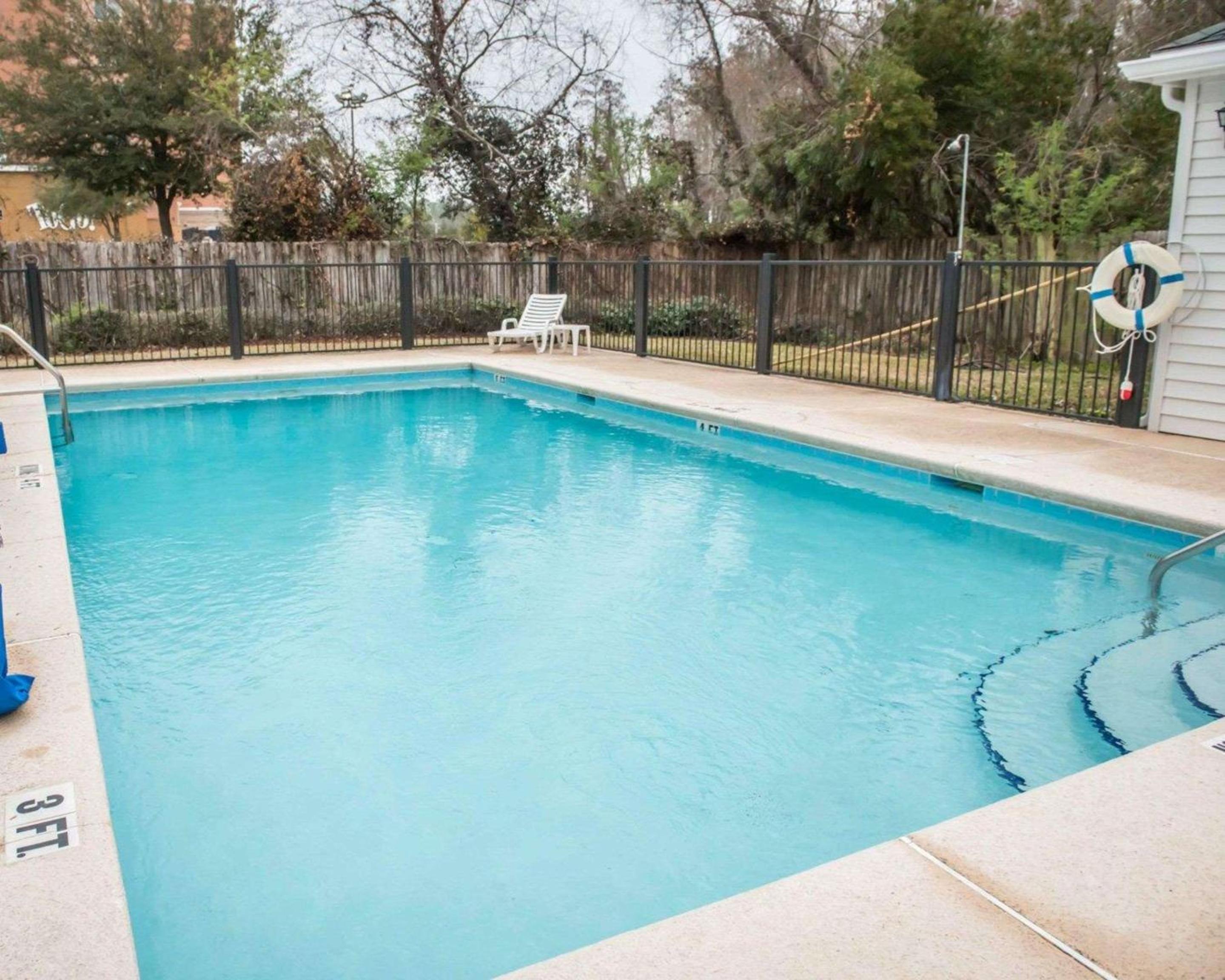 Lake City Vacations - Quality Inn Lake City - Property Image 36