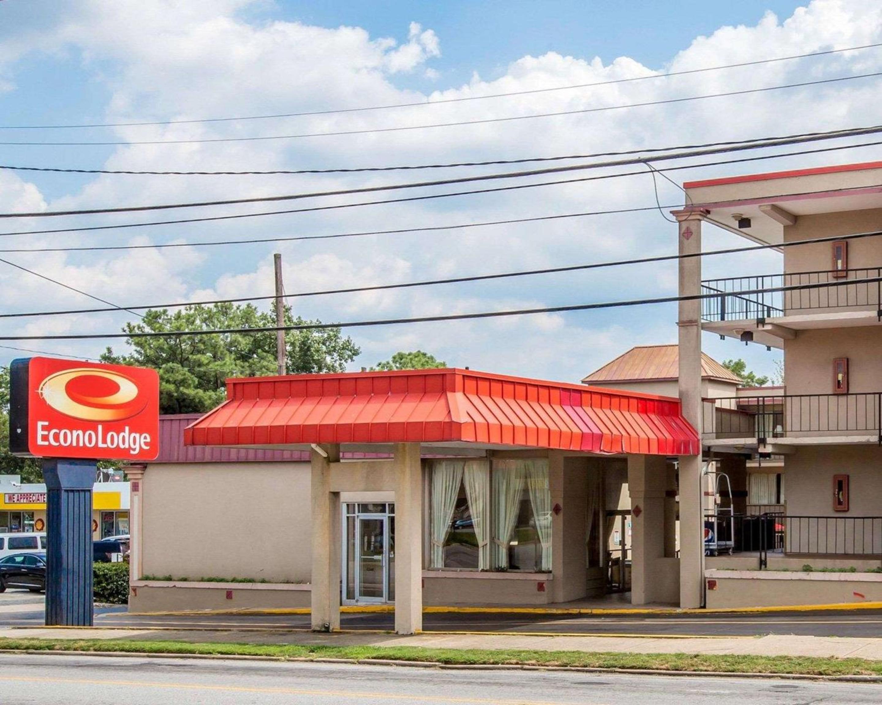 Econo Lodge Atlanta College Park 3