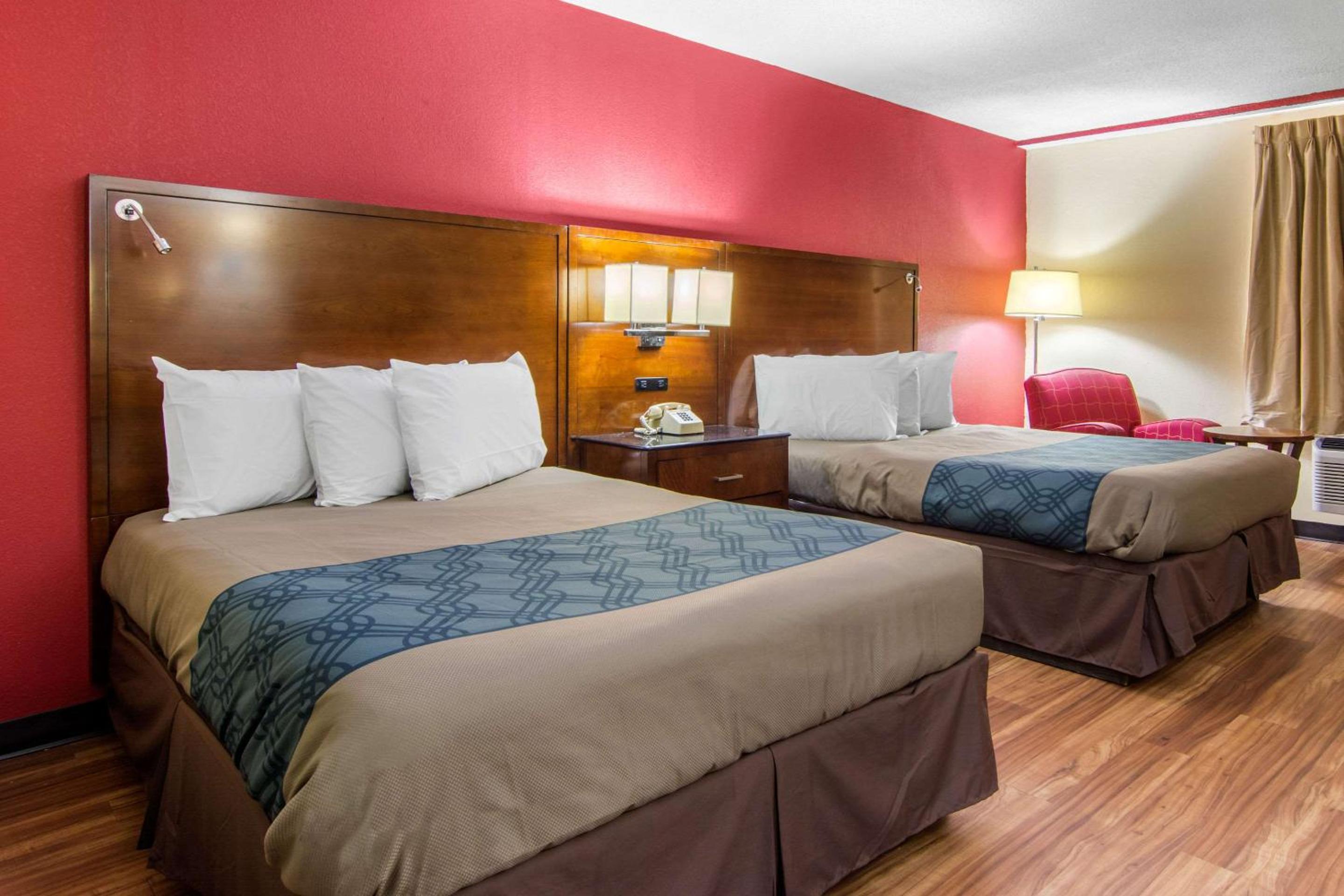 Travelodge by Wyndham Forsyth
