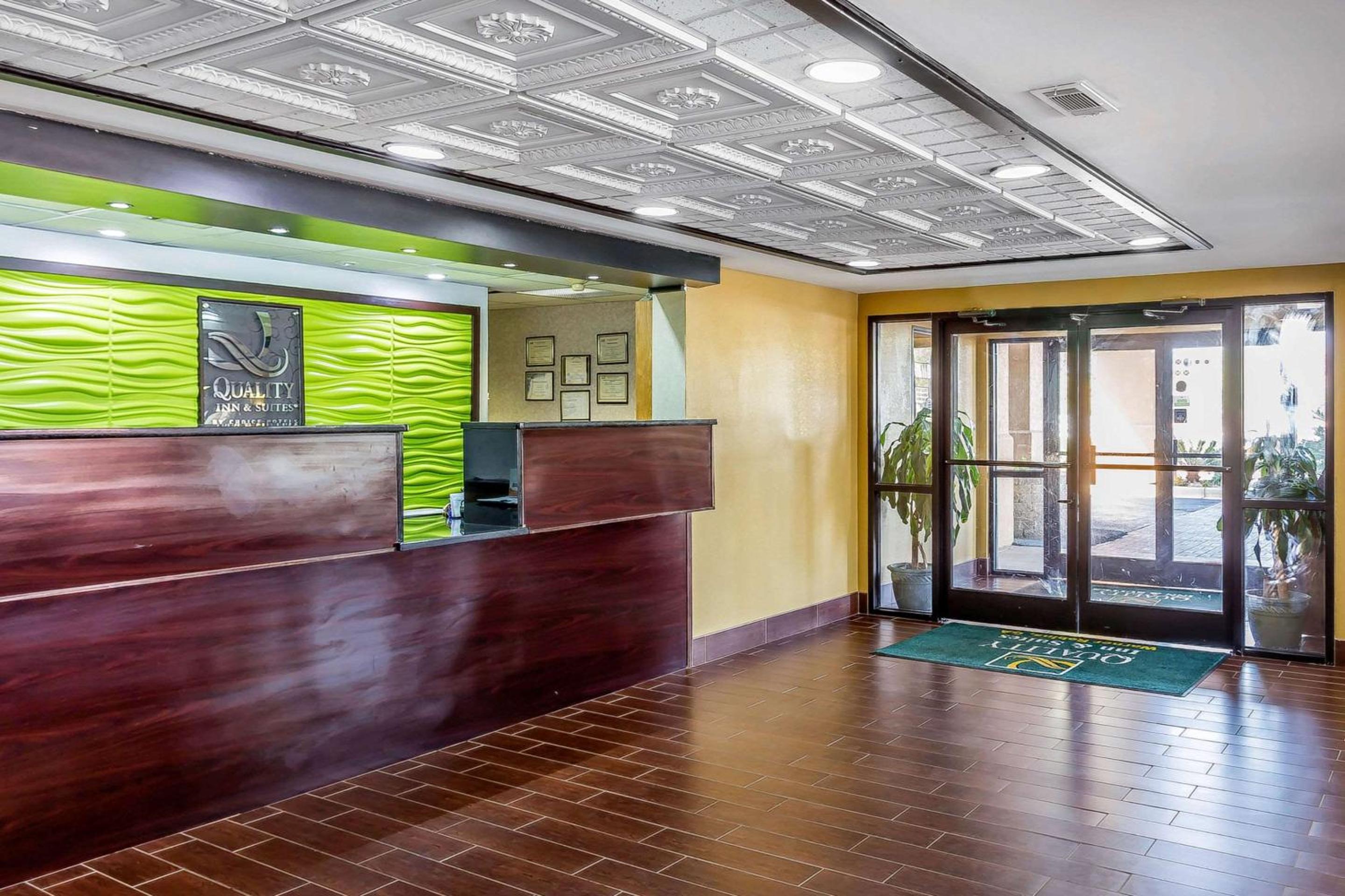 Warner Robins Vacations - Quality Inn Suites near Robins Air Force Base - Property Image 26