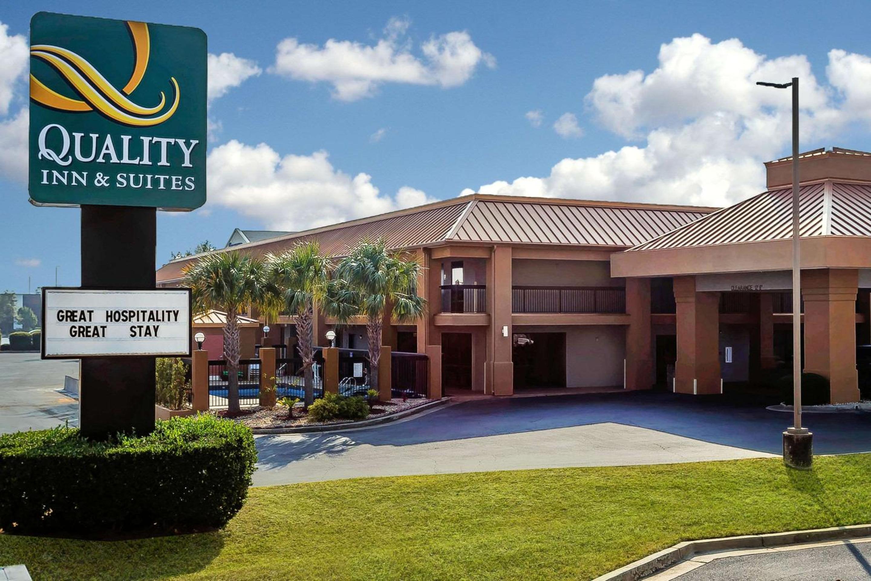 Warner Robins Vacations - Quality Inn Suites near Robins Air Force Base - Property Image 27
