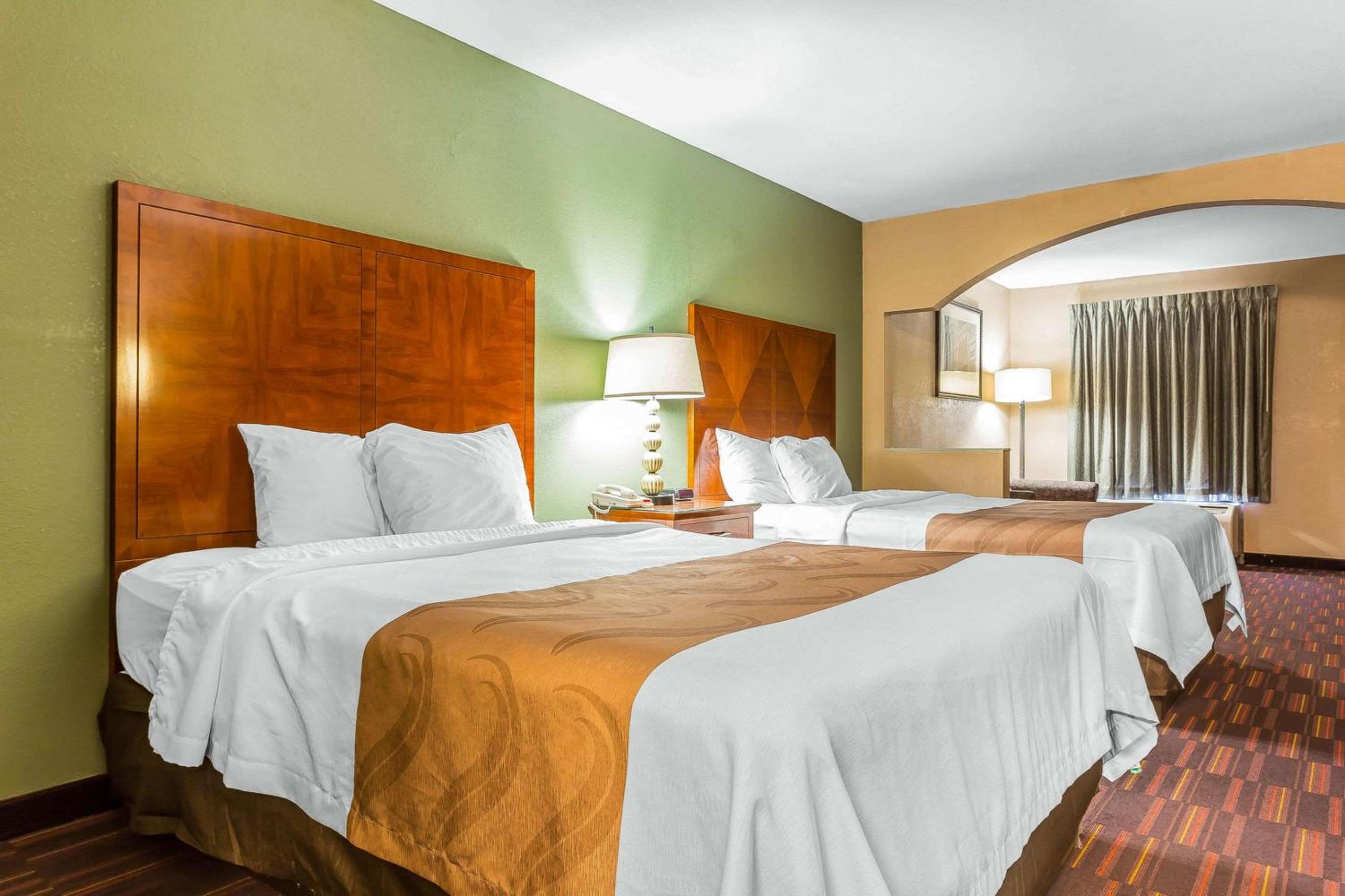 Warner Robins Vacations - Quality Inn Suites near Robins Air Force Base - Property Image 34