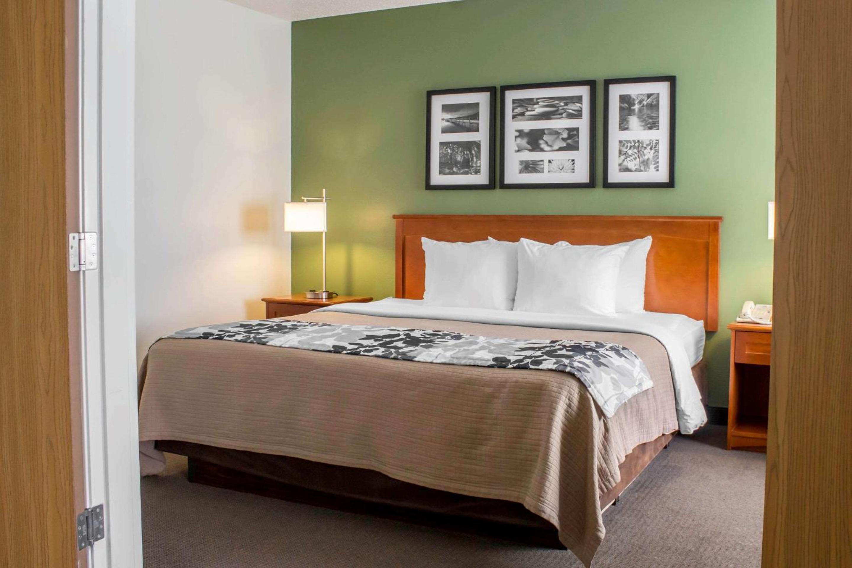 Sleep Inn & Suites Charles City