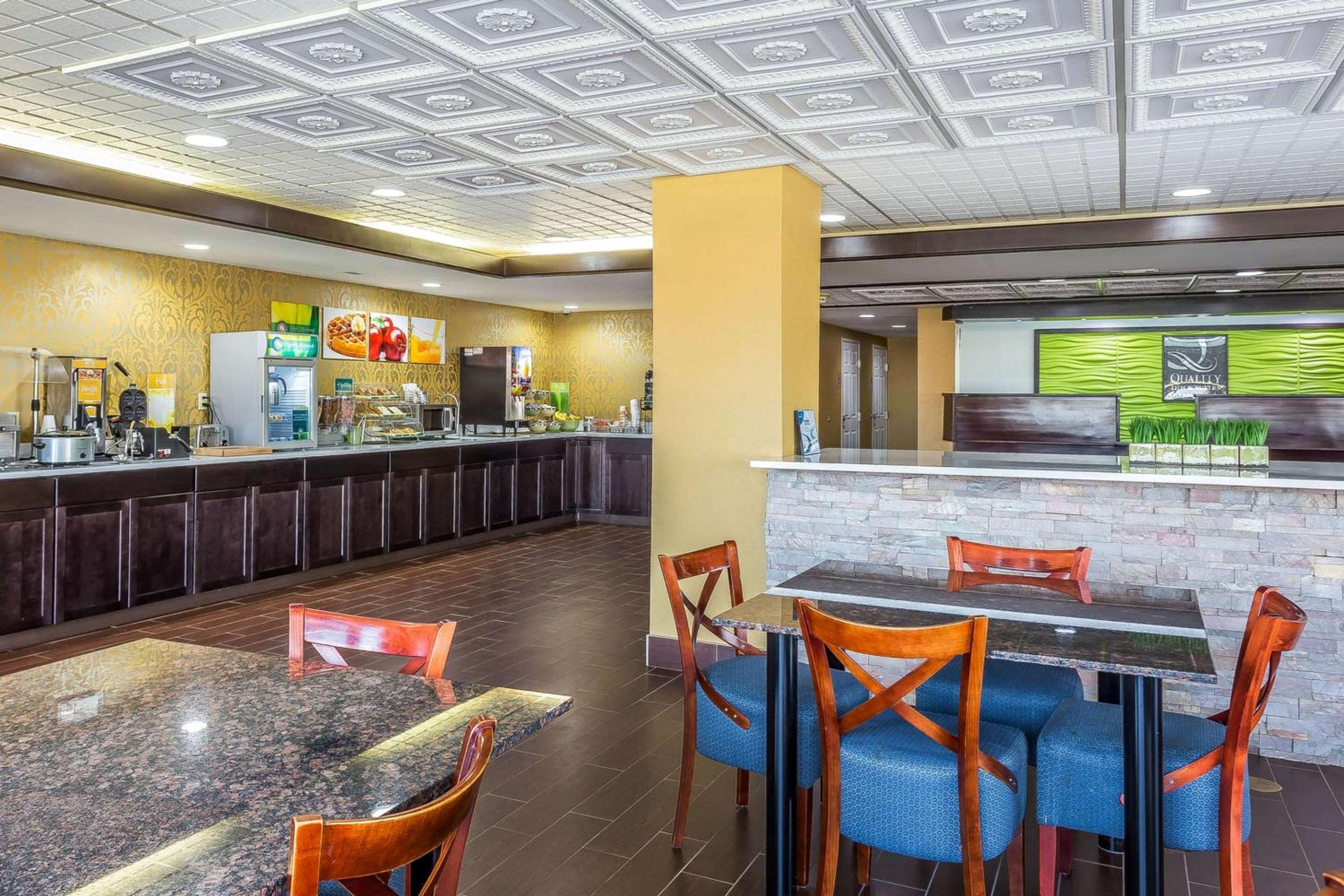 Warner Robins Vacations - Quality Inn Suites near Robins Air Force Base - Property Image 31