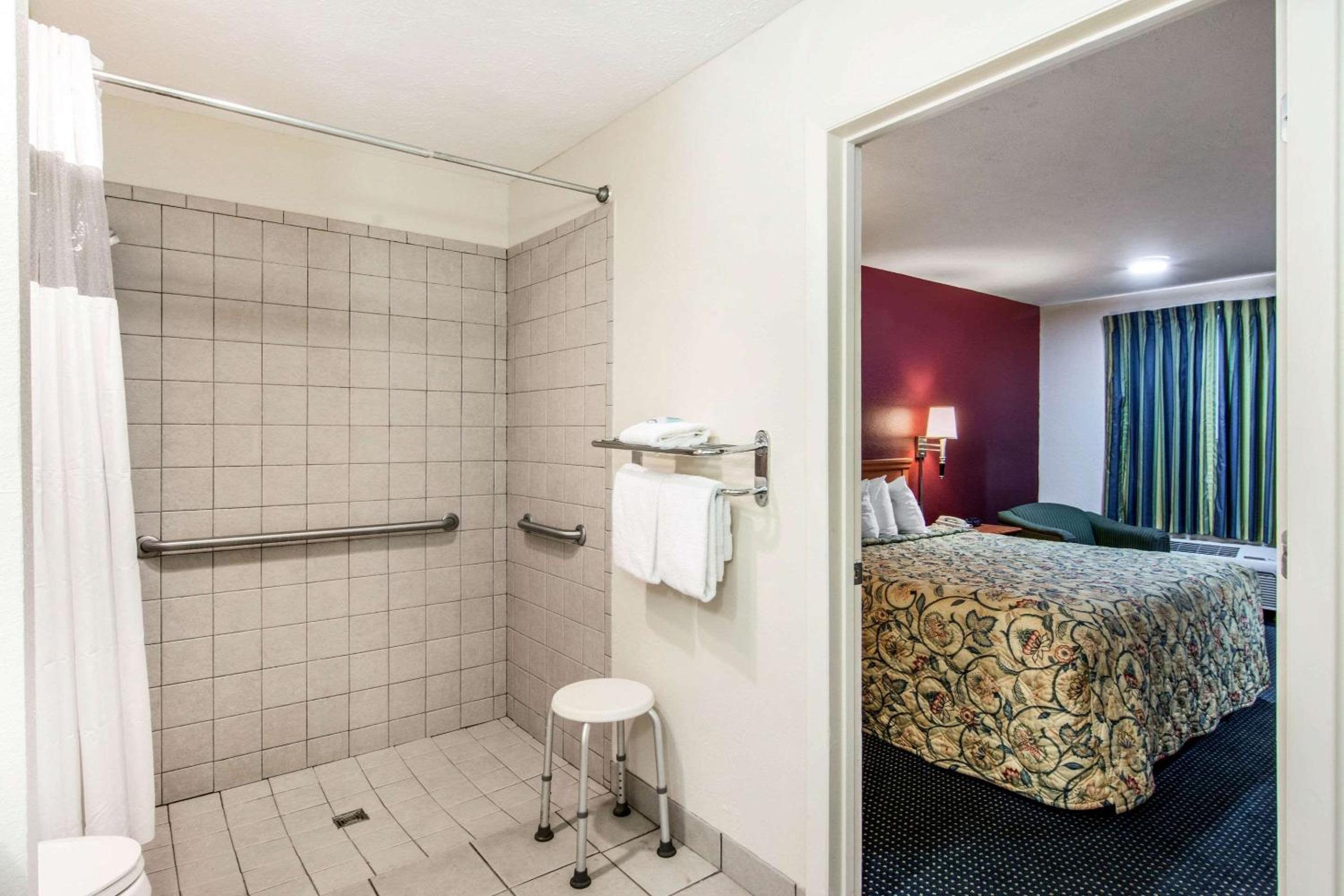 Rodeway Inn La Grange East, Foto 19