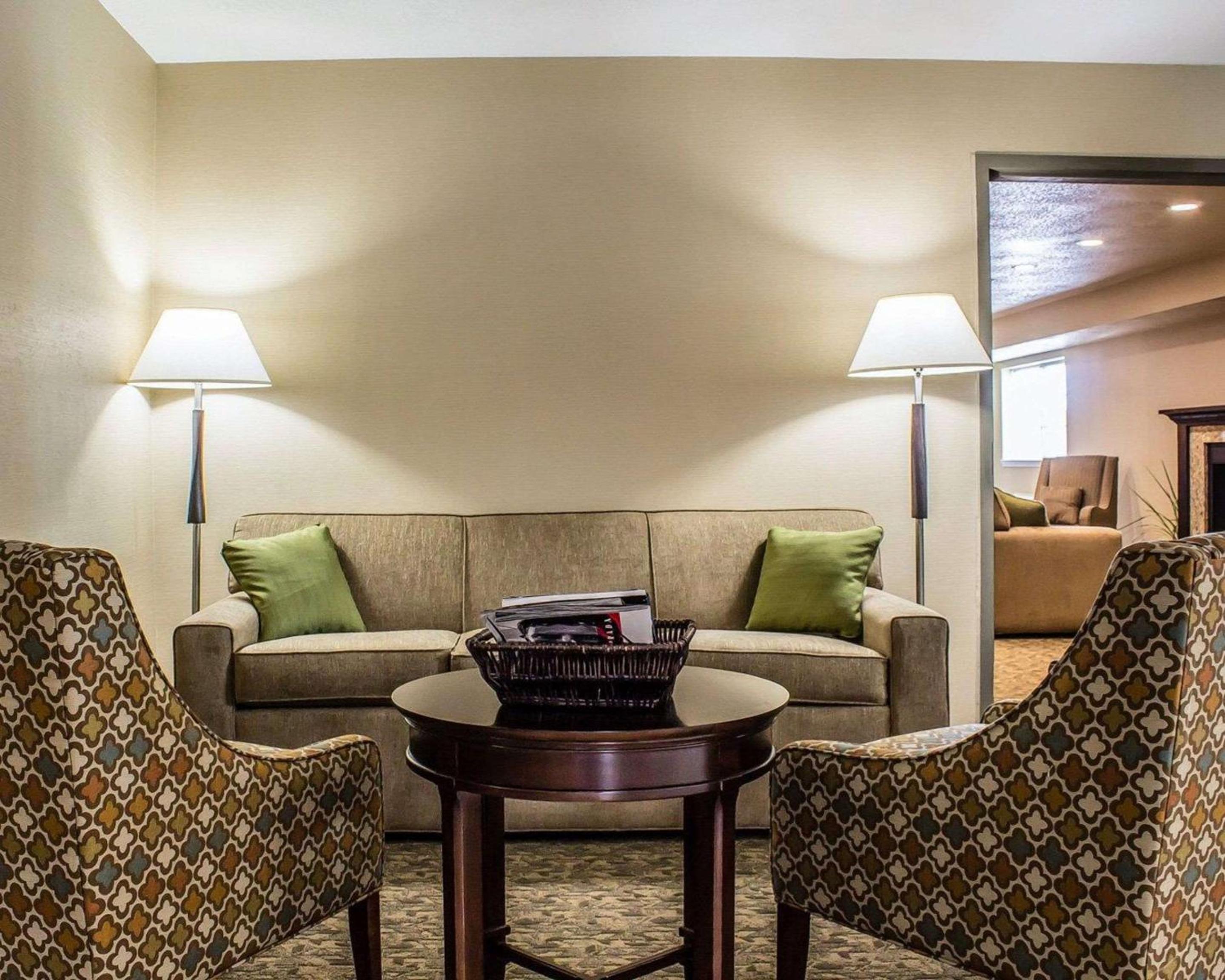 MainStay Suites Coralville - Iowa City view 4