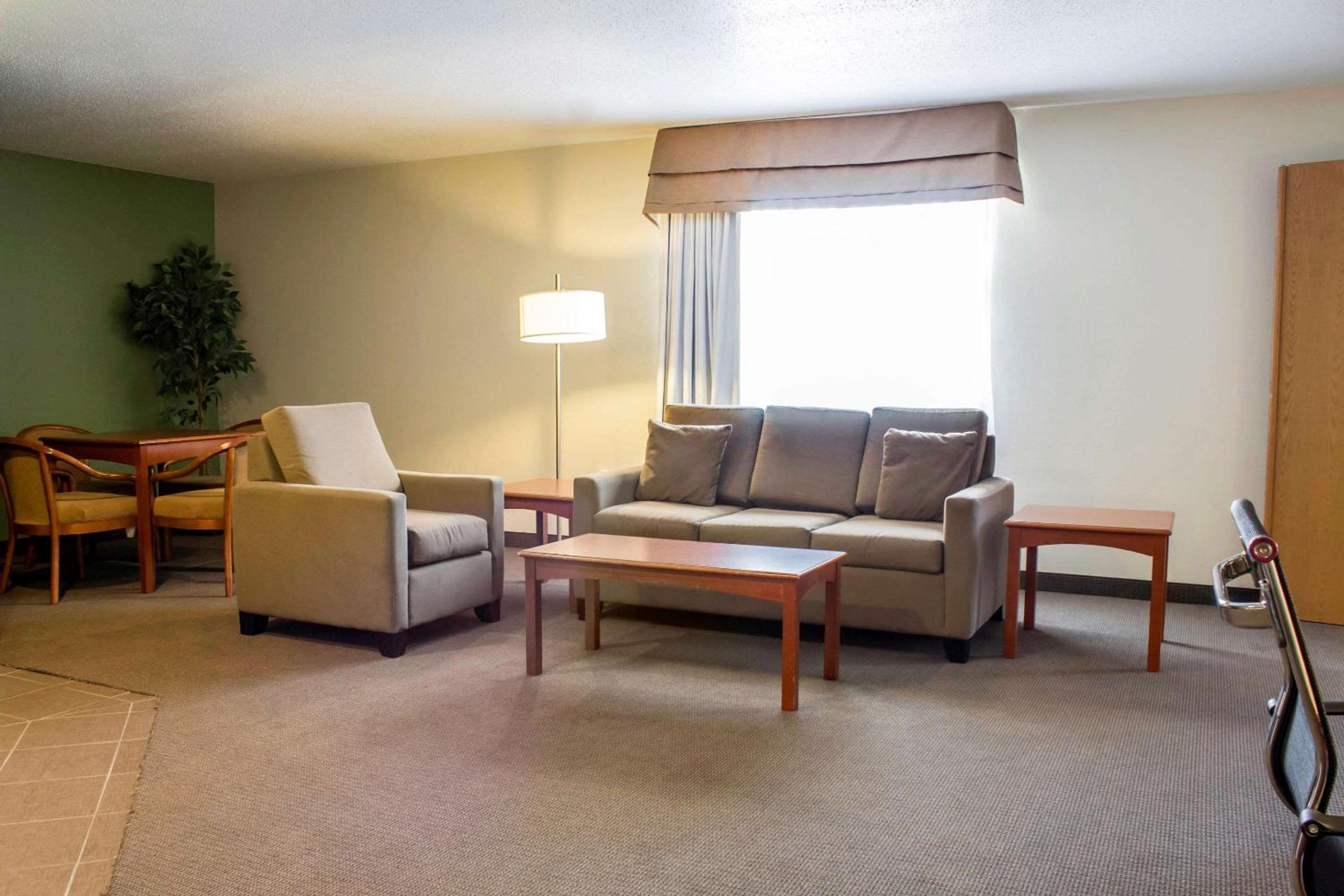 Sleep Inn & Suites Charles City