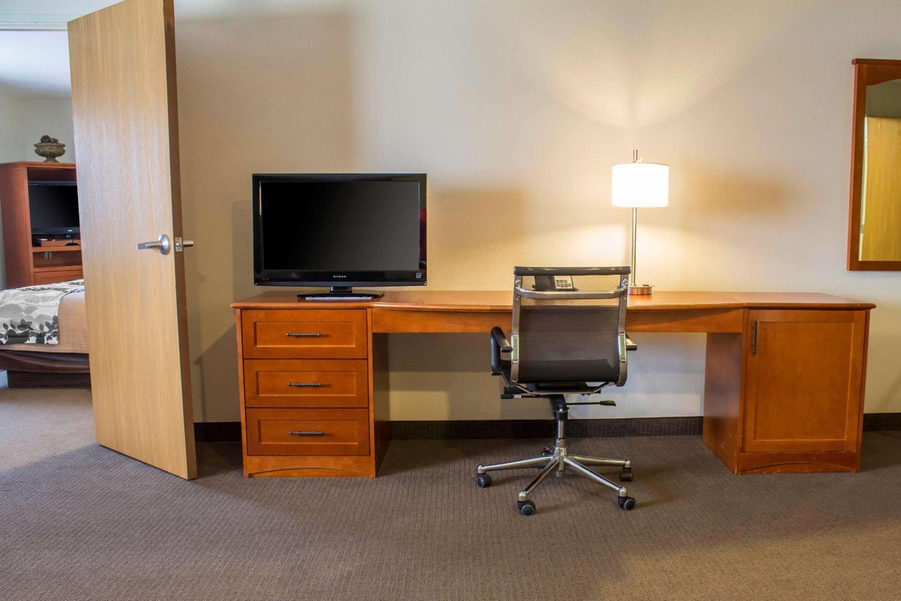 Sleep Inn & Suites Charles City