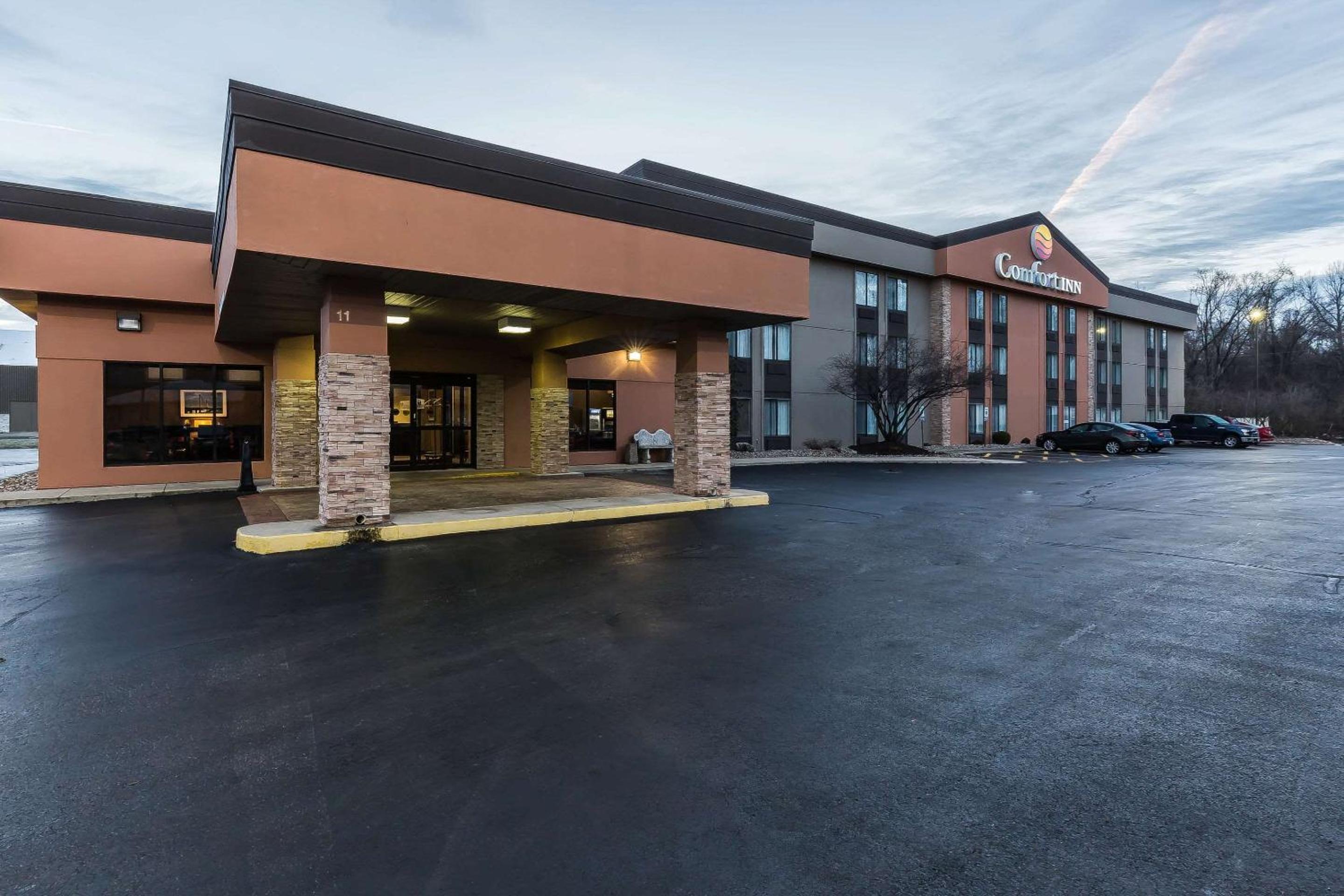 Comfort Inn Alton near I-255 view 3