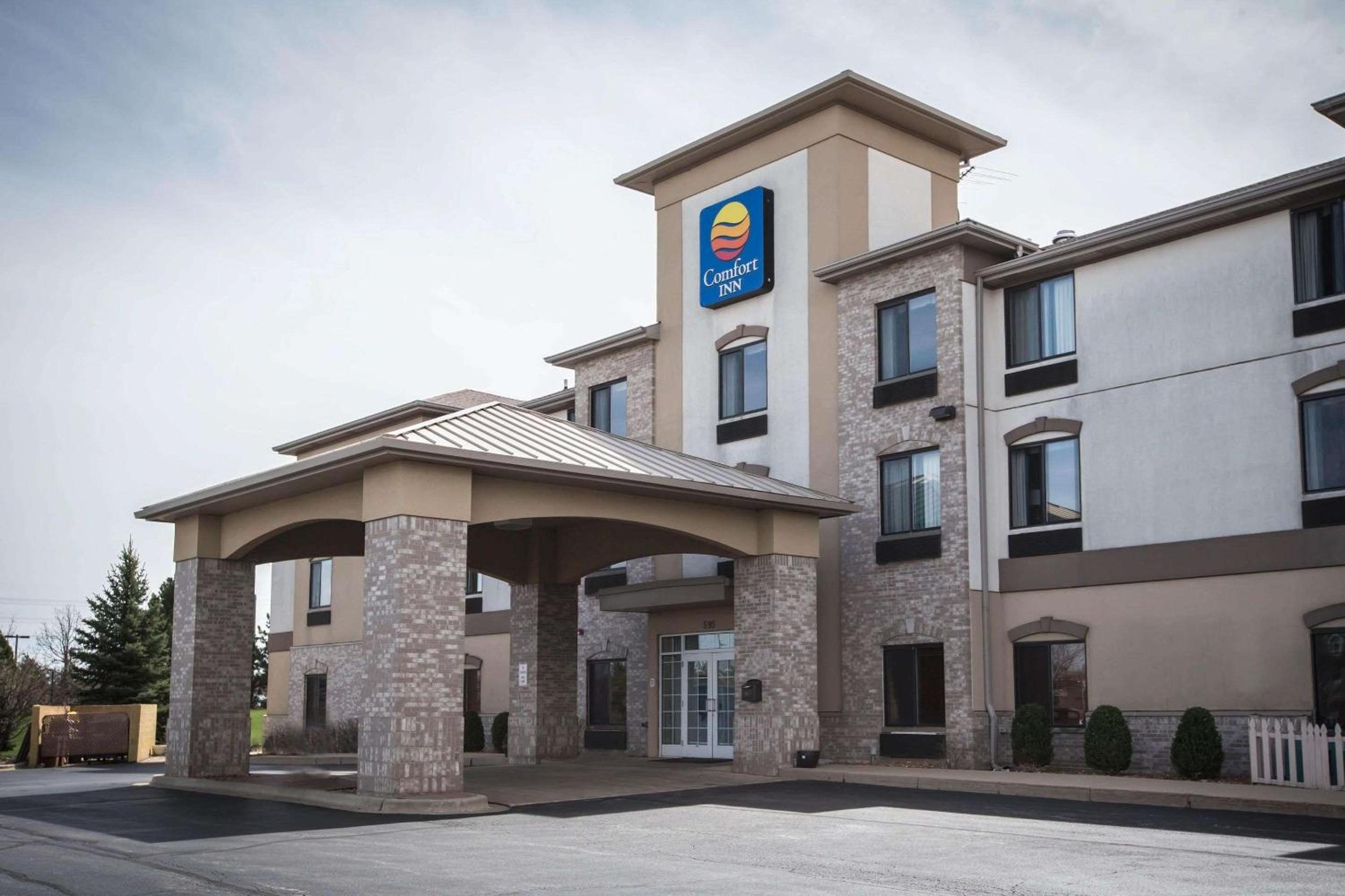 Comfort Inn Crystal Lake - Algonquin view 2