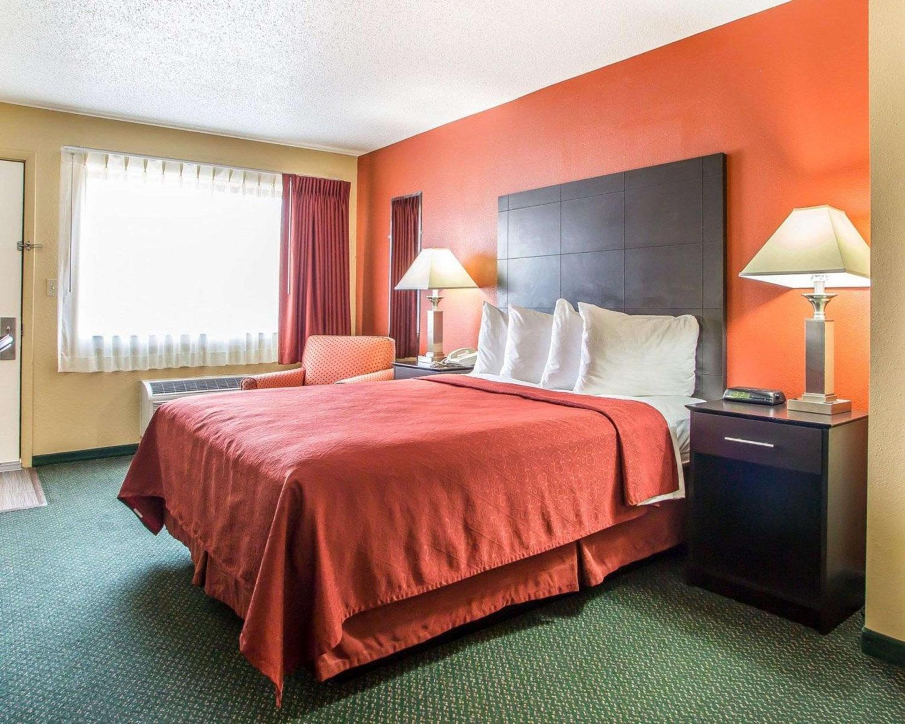 Quality Inn Morton at I-74 - Property Image 33
