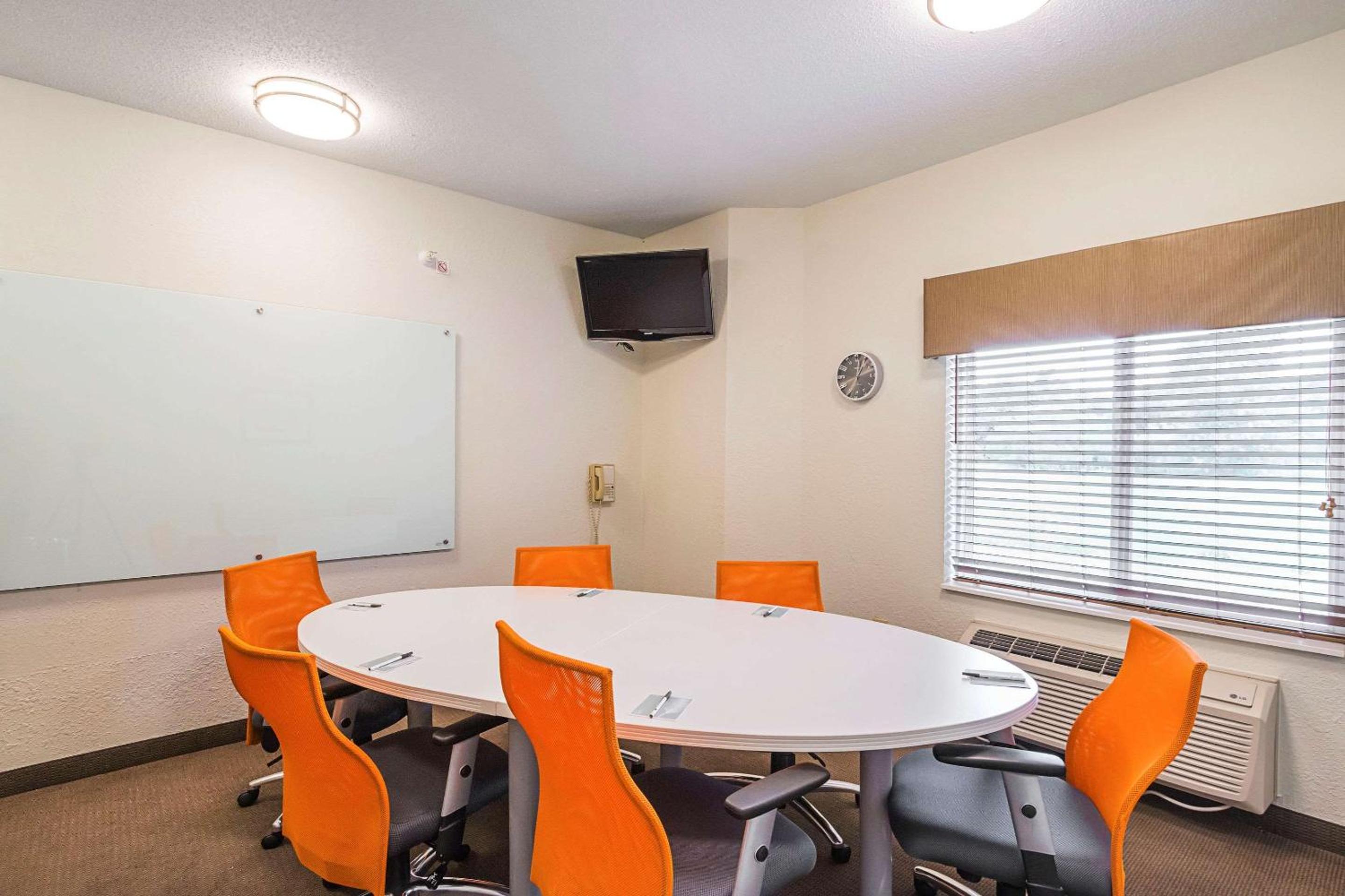 Danville Vacations - Sleep Inn  Suites - Property Image 1