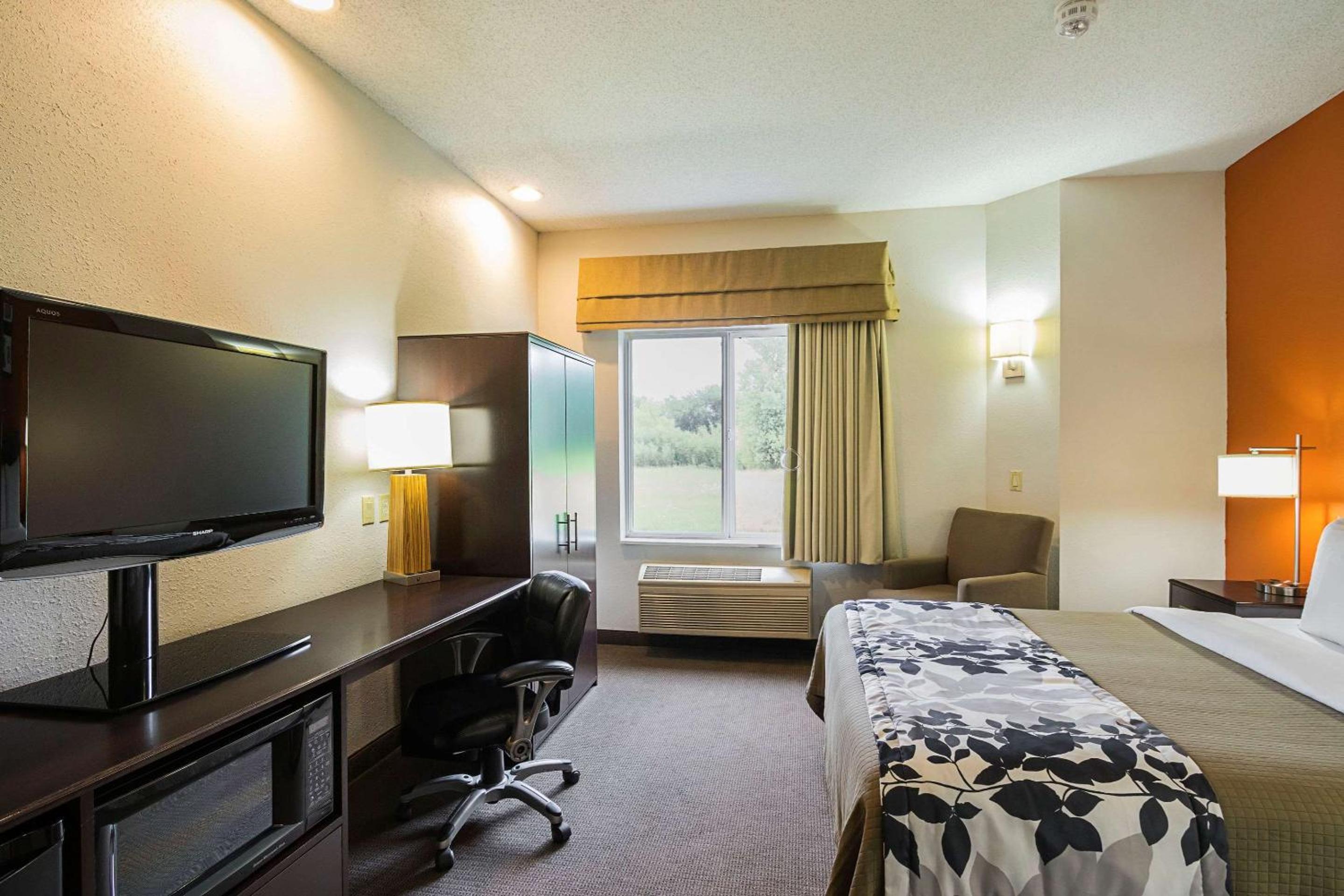 Danville Vacations - Sleep Inn  Suites - Property Image 33