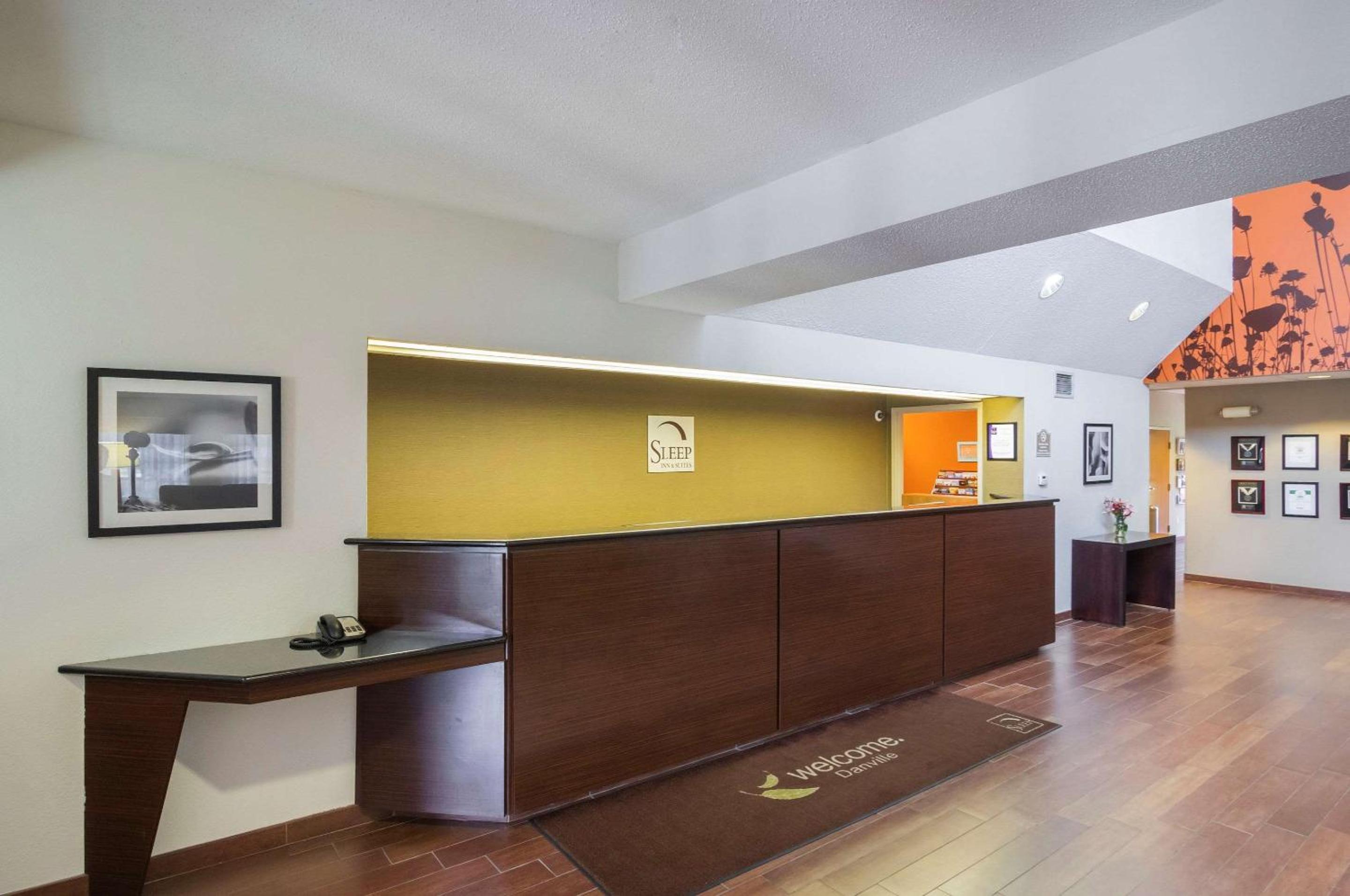 Danville Vacations - Sleep Inn  Suites - Property Image 4