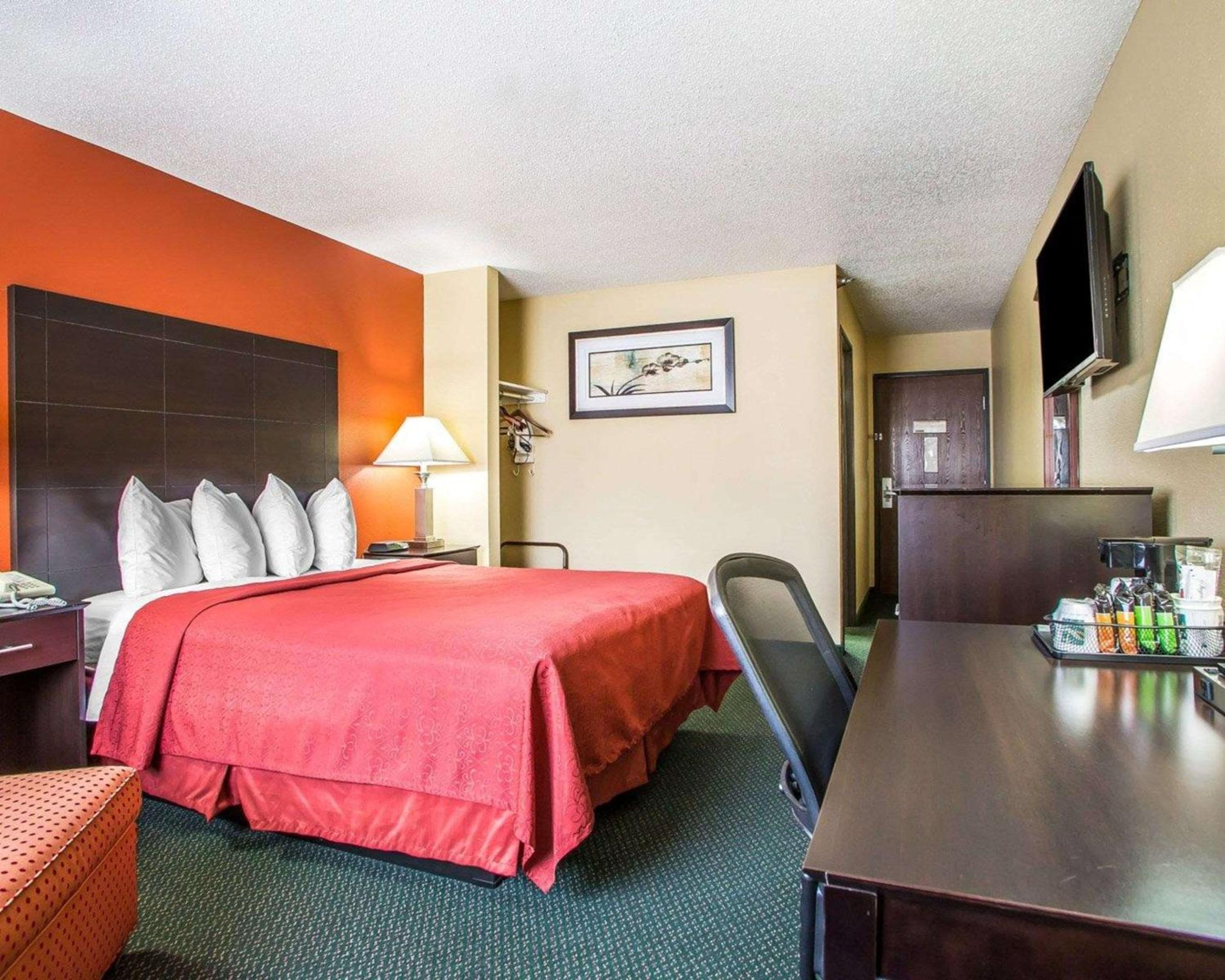 Quality Inn Morton at I-74 - Property Image 30