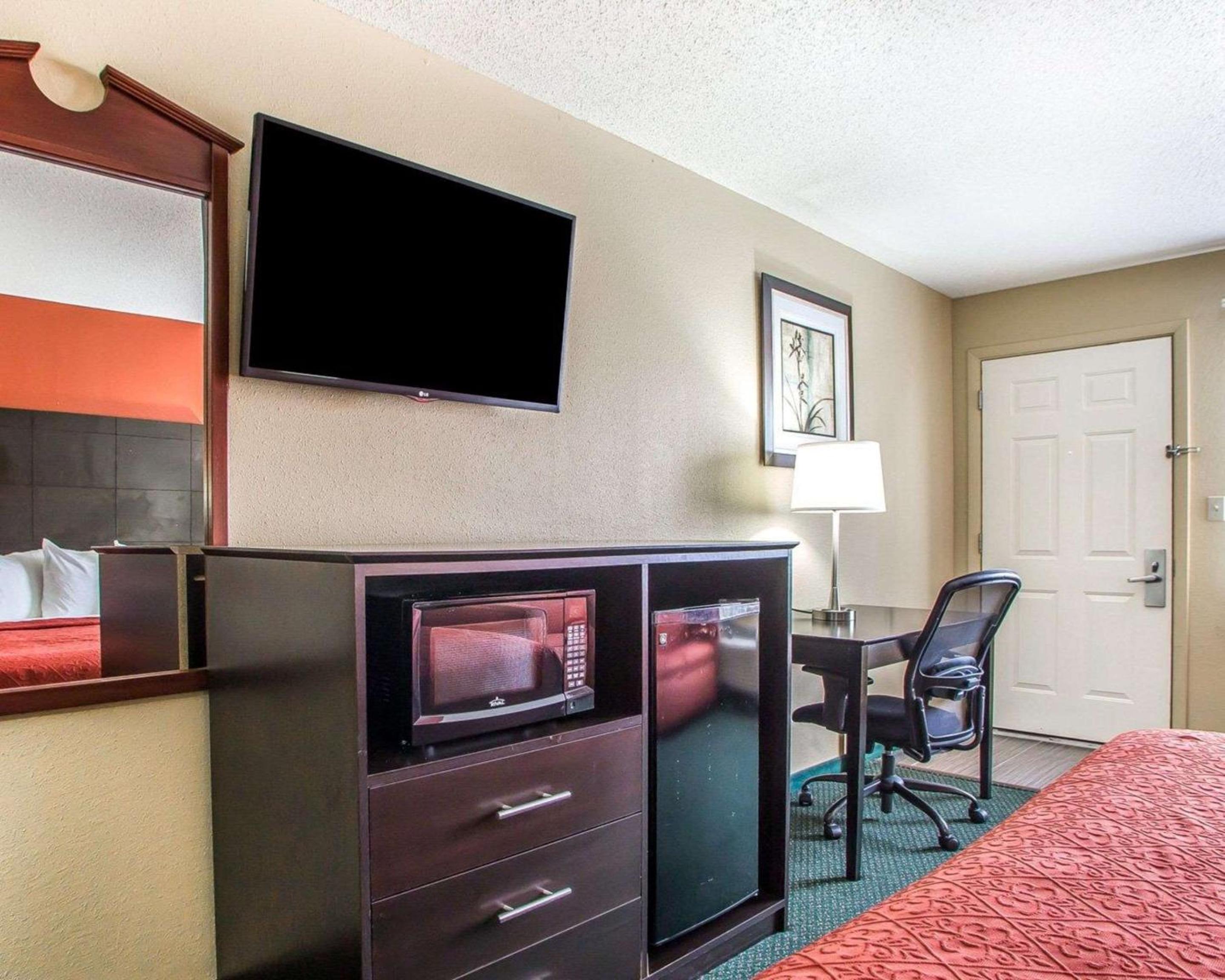 Quality Inn Morton at I-74 - Property Image 26