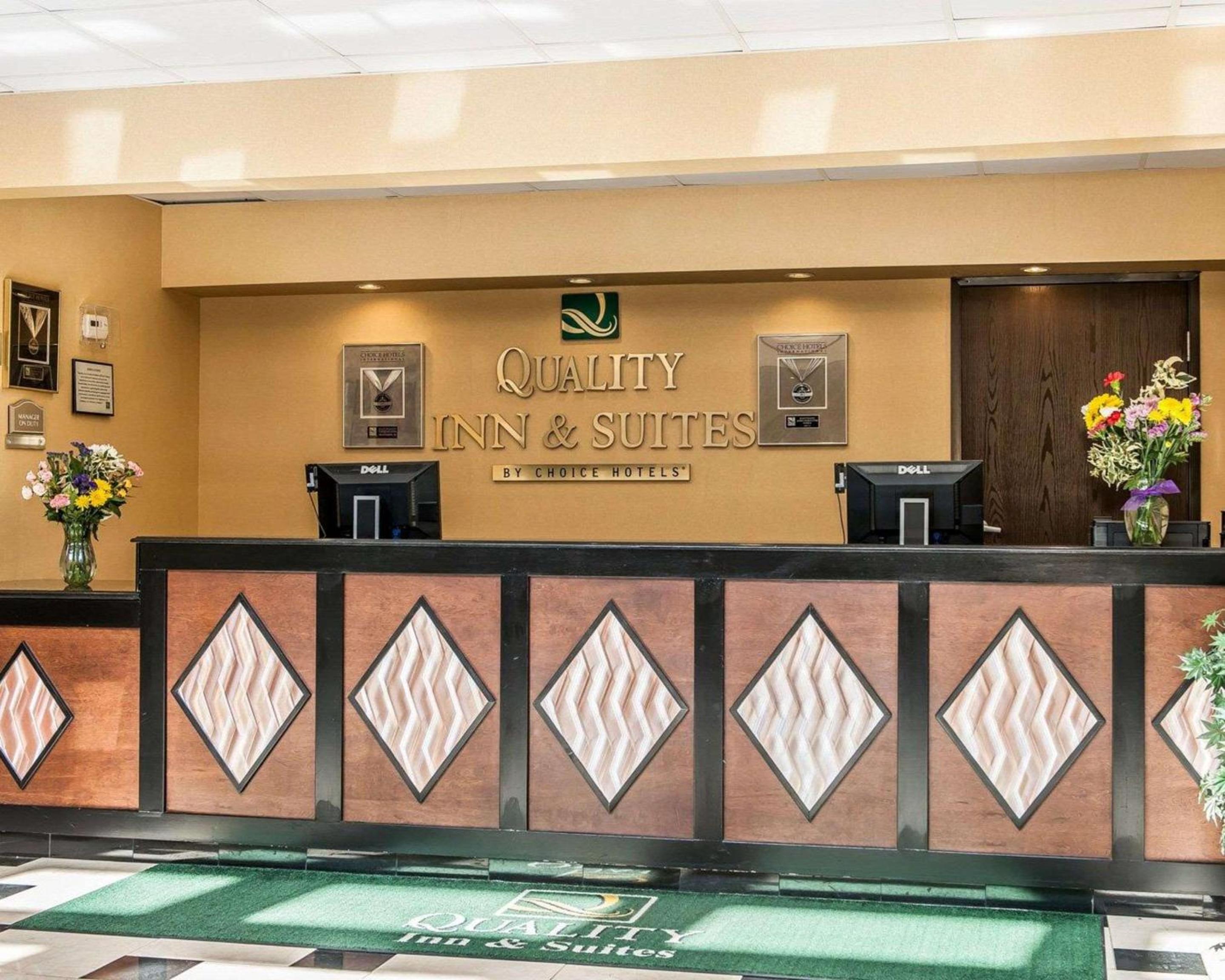 Quality Inn & Suites Mattoon South view 4