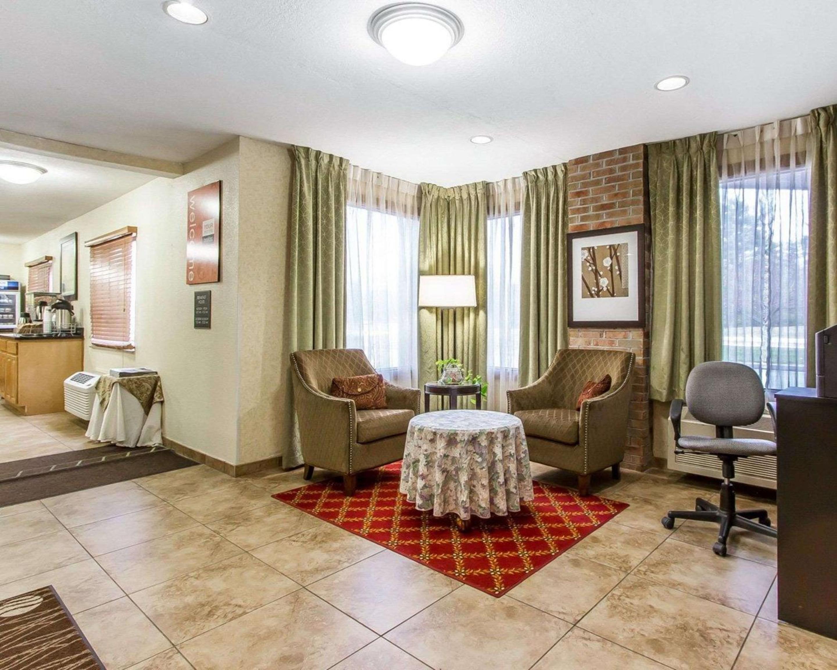 Quality Inn Macomb near University Area view 5
