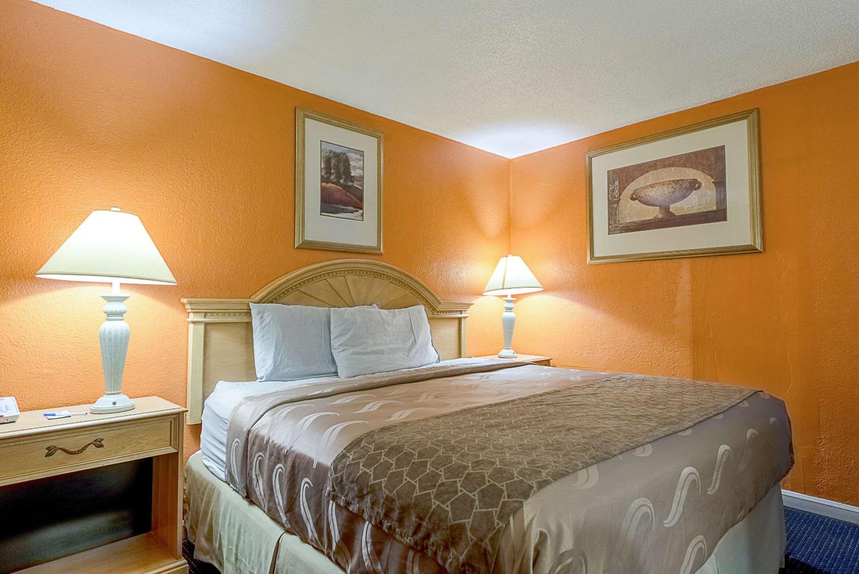 Highway Inn - Property Image 21