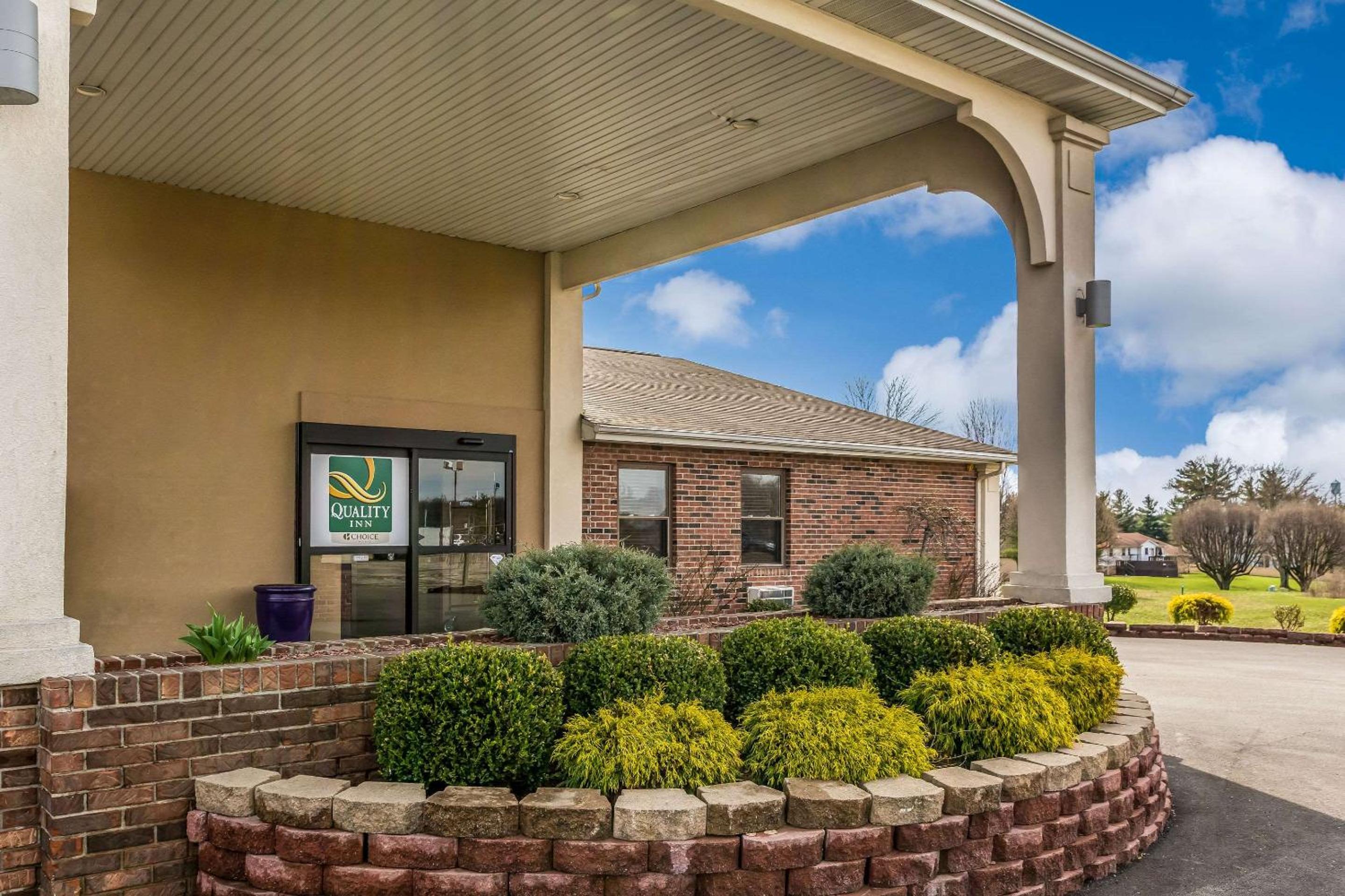 Quality Inn I-74 Batesville view 4