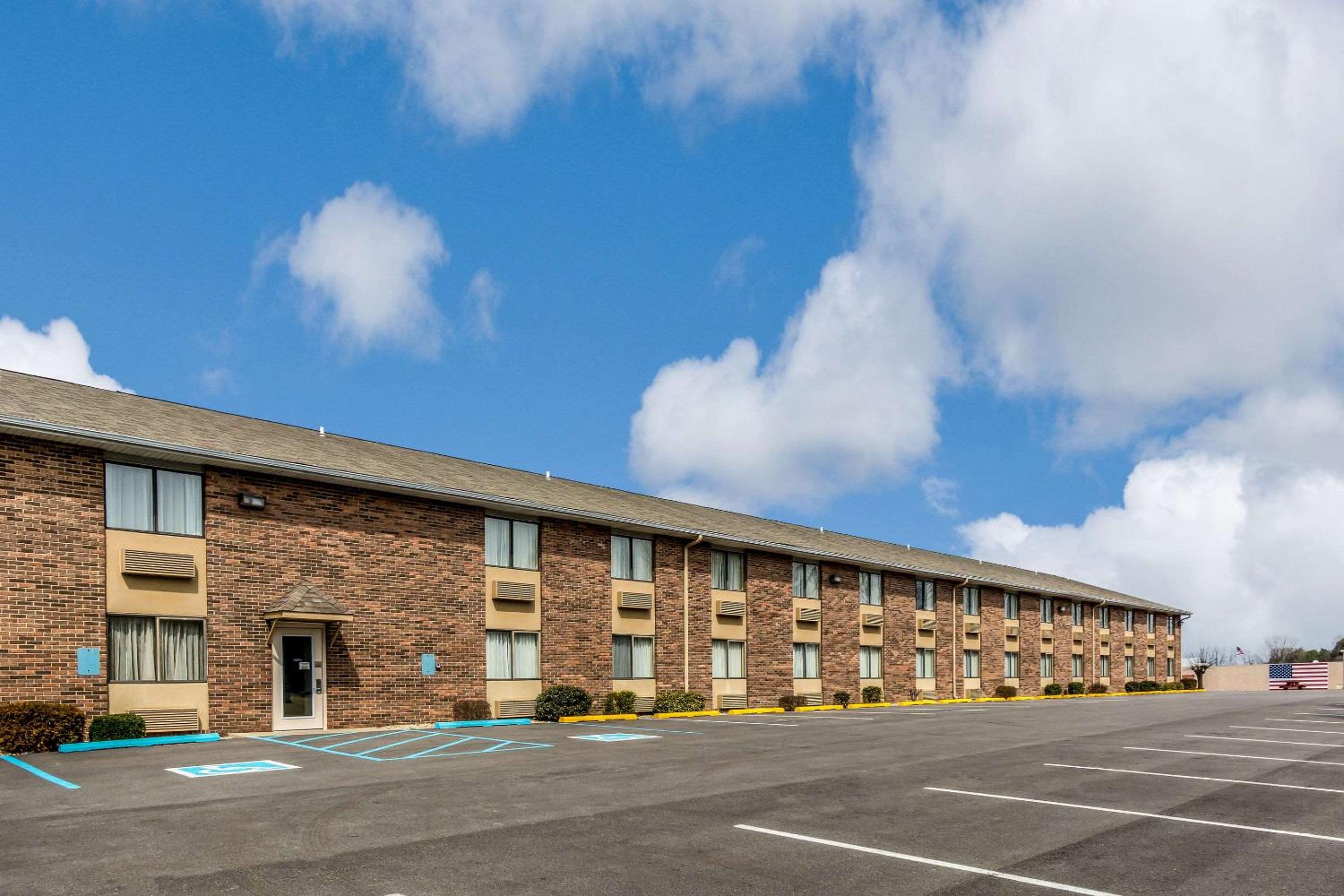 Quality Inn I-74 Batesville view 3