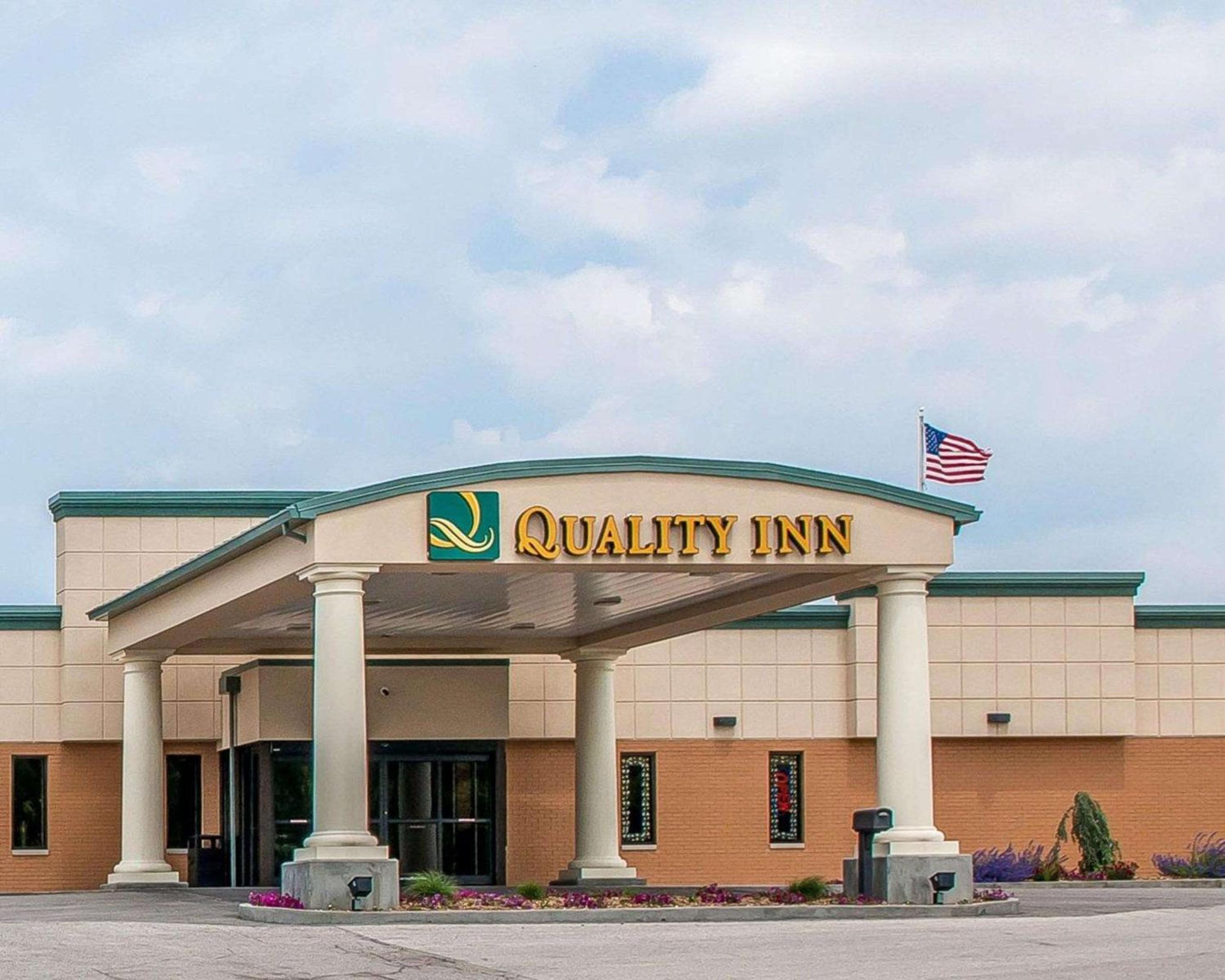 Quality Inn Huntingburg - Jasper view 3