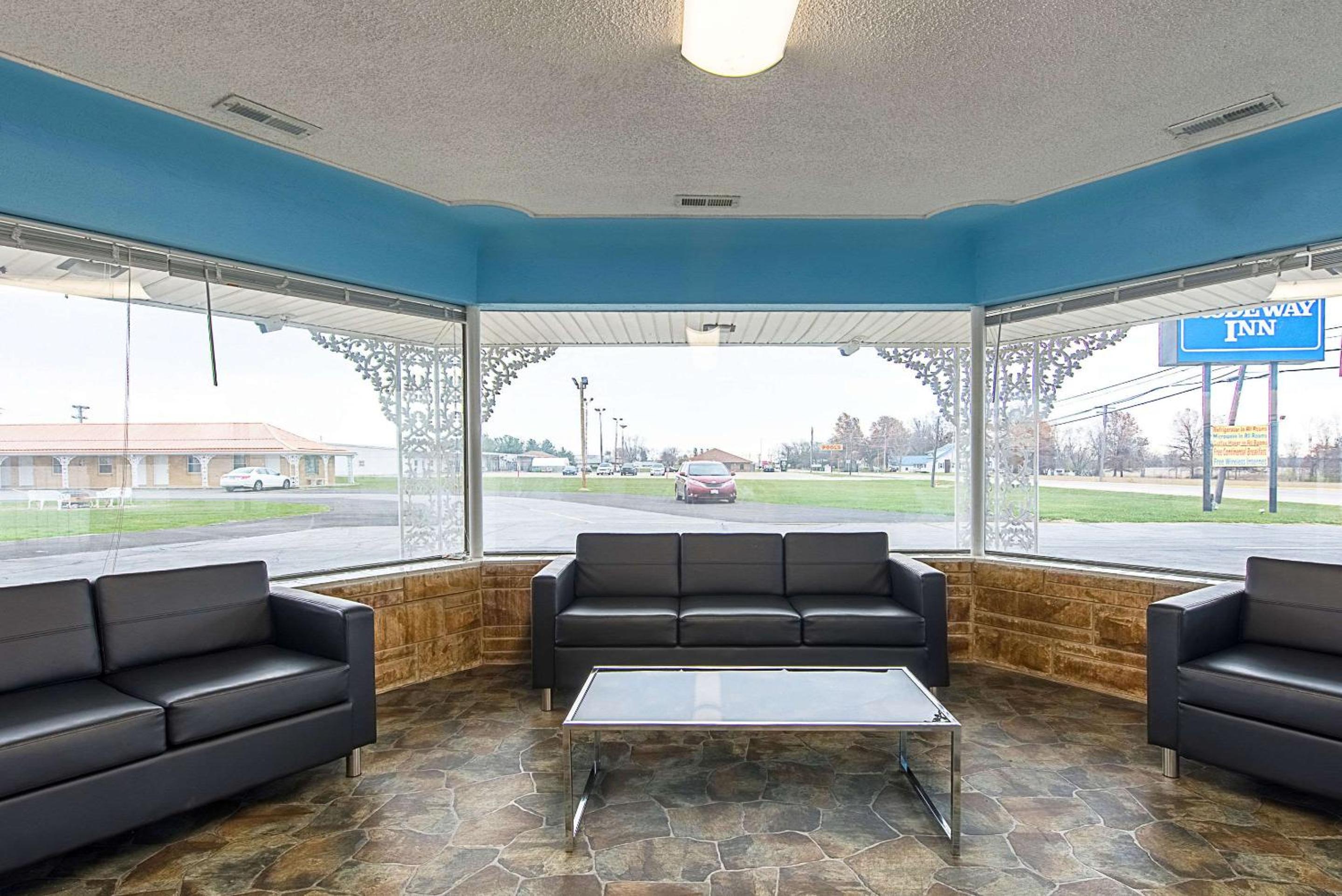 Highway Inn - Property Image 10