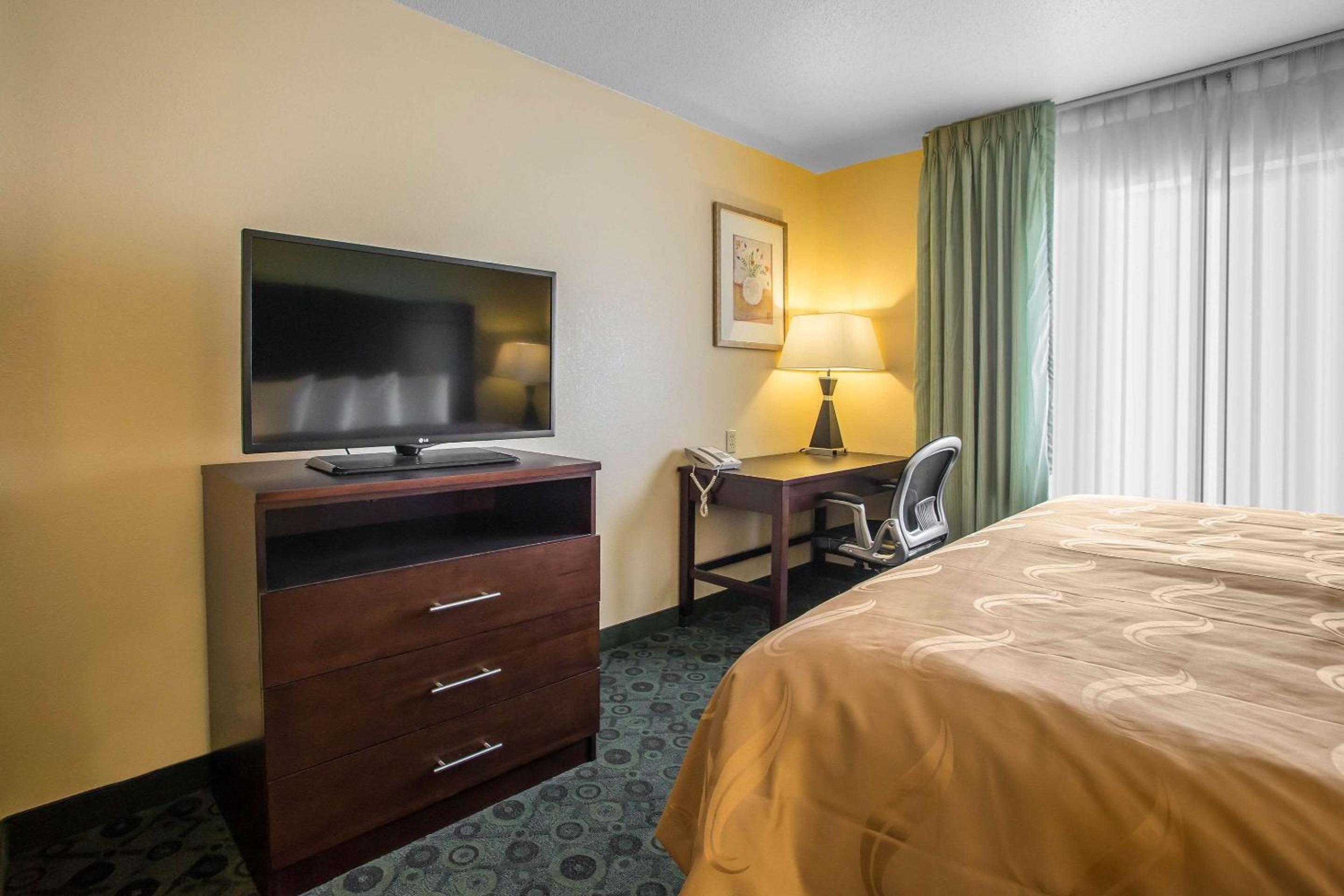 Bloomington Vacations - Quality Inn  Suites Bloomington I-55 and I-74 - Property Image 12