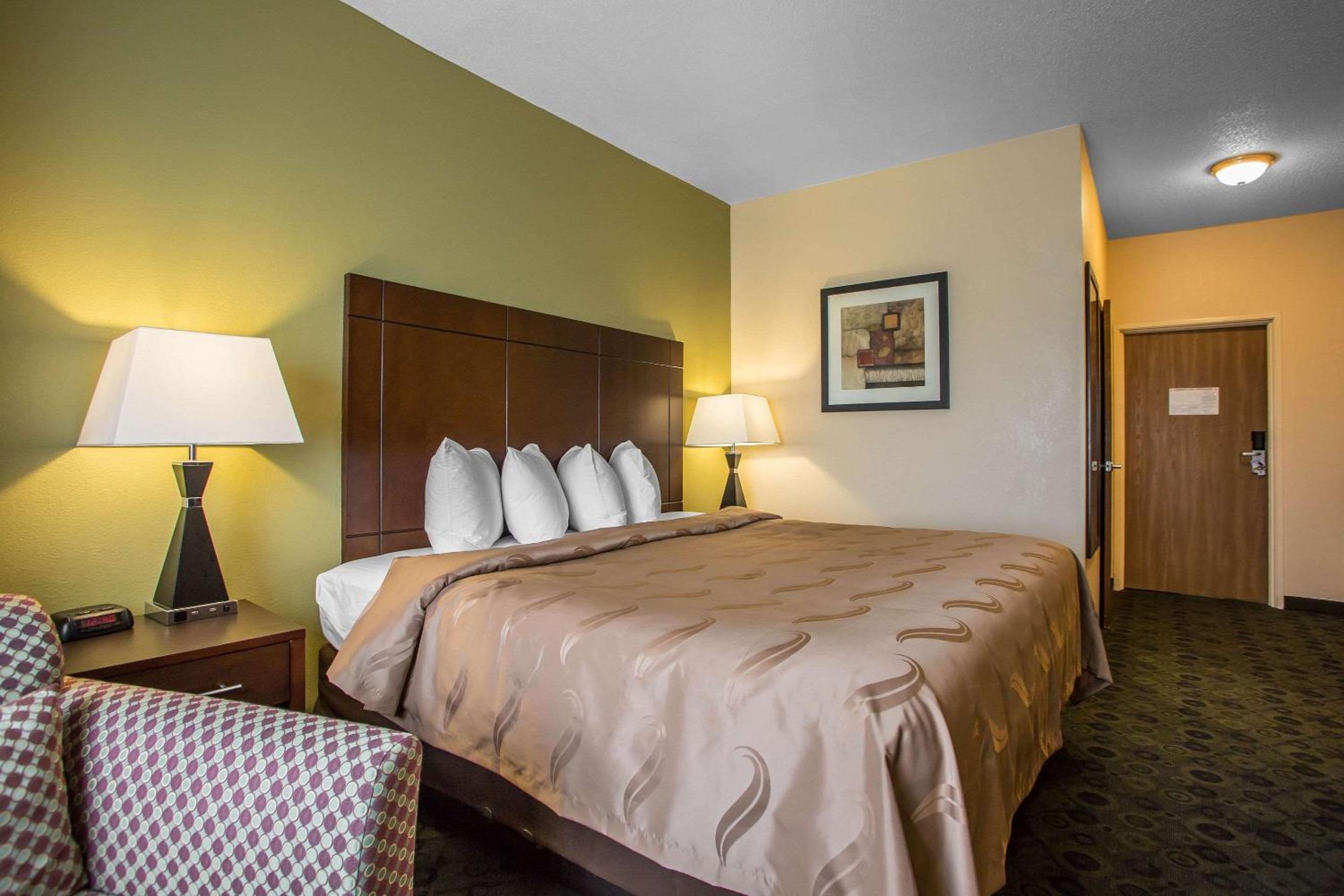 Bloomington Vacations - Quality Inn  Suites Bloomington I-55 and I-74 - Property Image 17